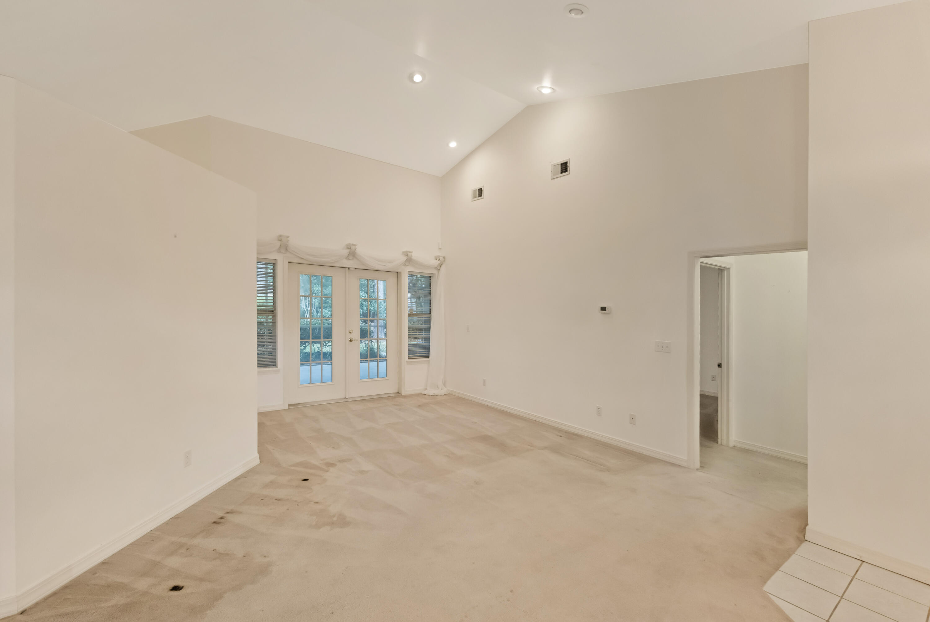 BAYTOWNE AVENUE - Residential