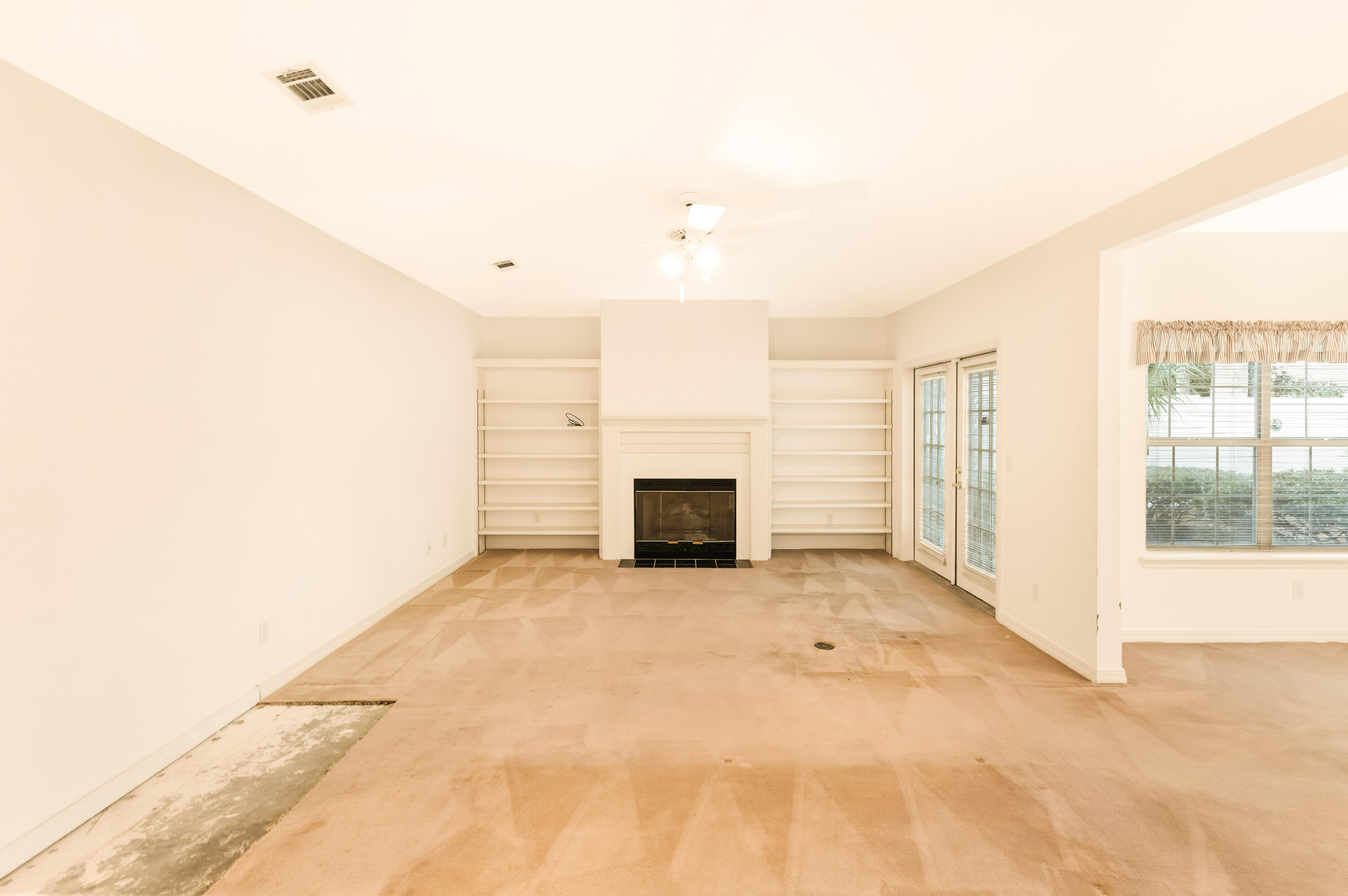 BAYTOWNE AVENUE - Residential