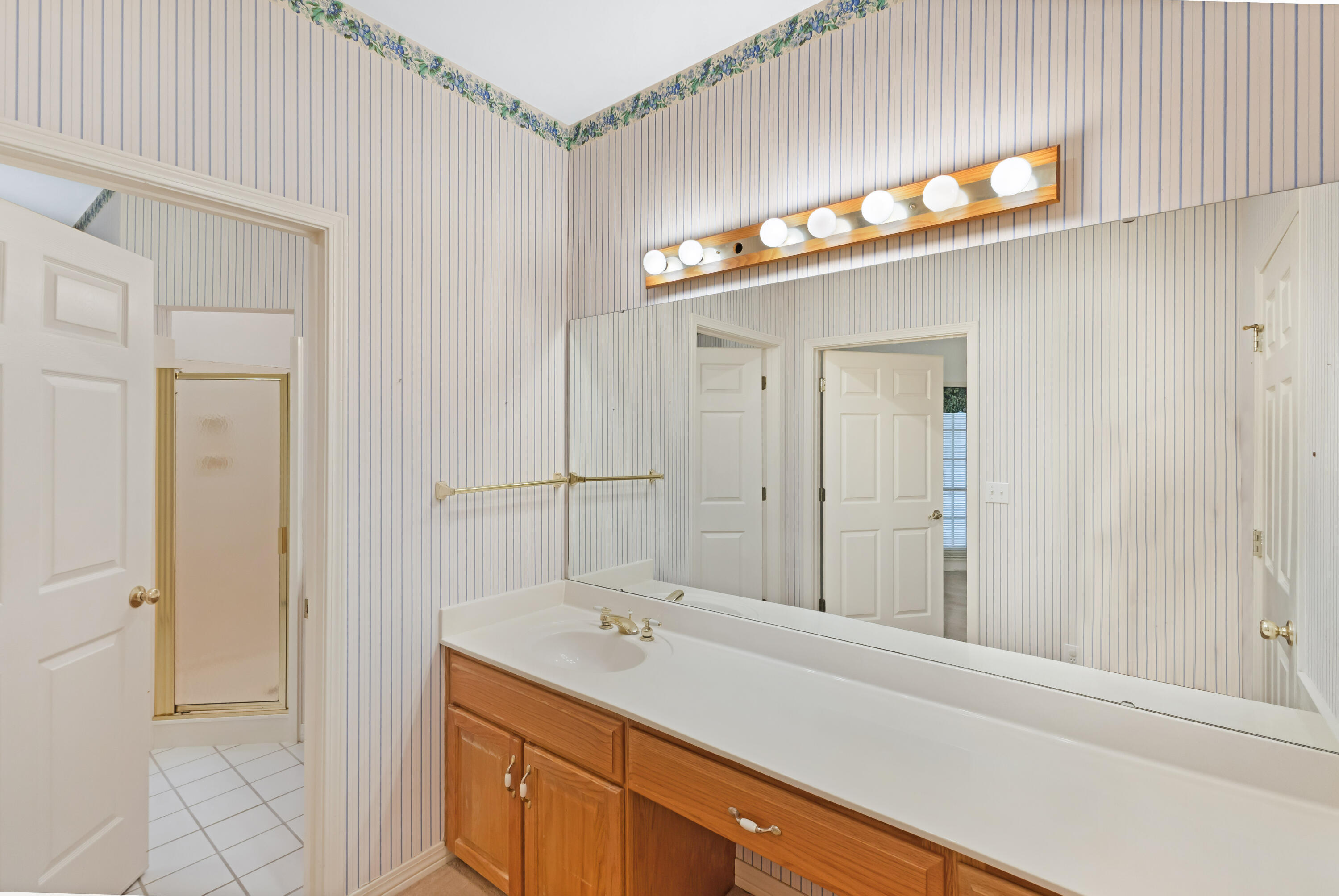 BAYTOWNE AVENUE - Residential