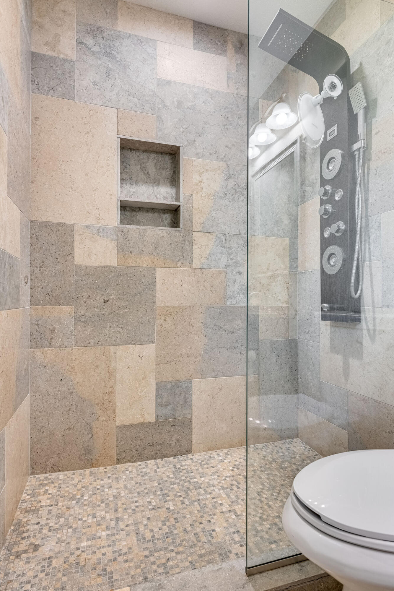 WOODLAND HOMES - Residential