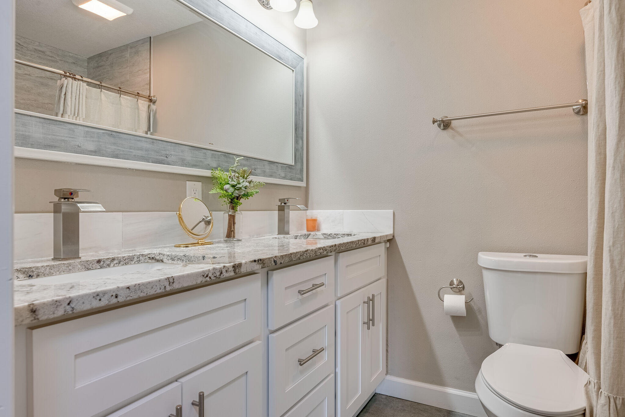 WOODLAND HOMES - Residential