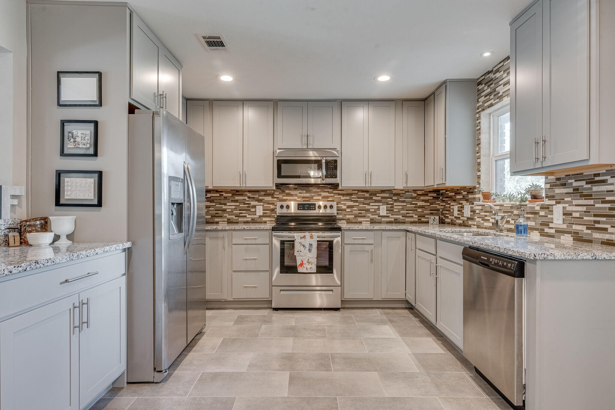 WOODLAND HOMES - Residential