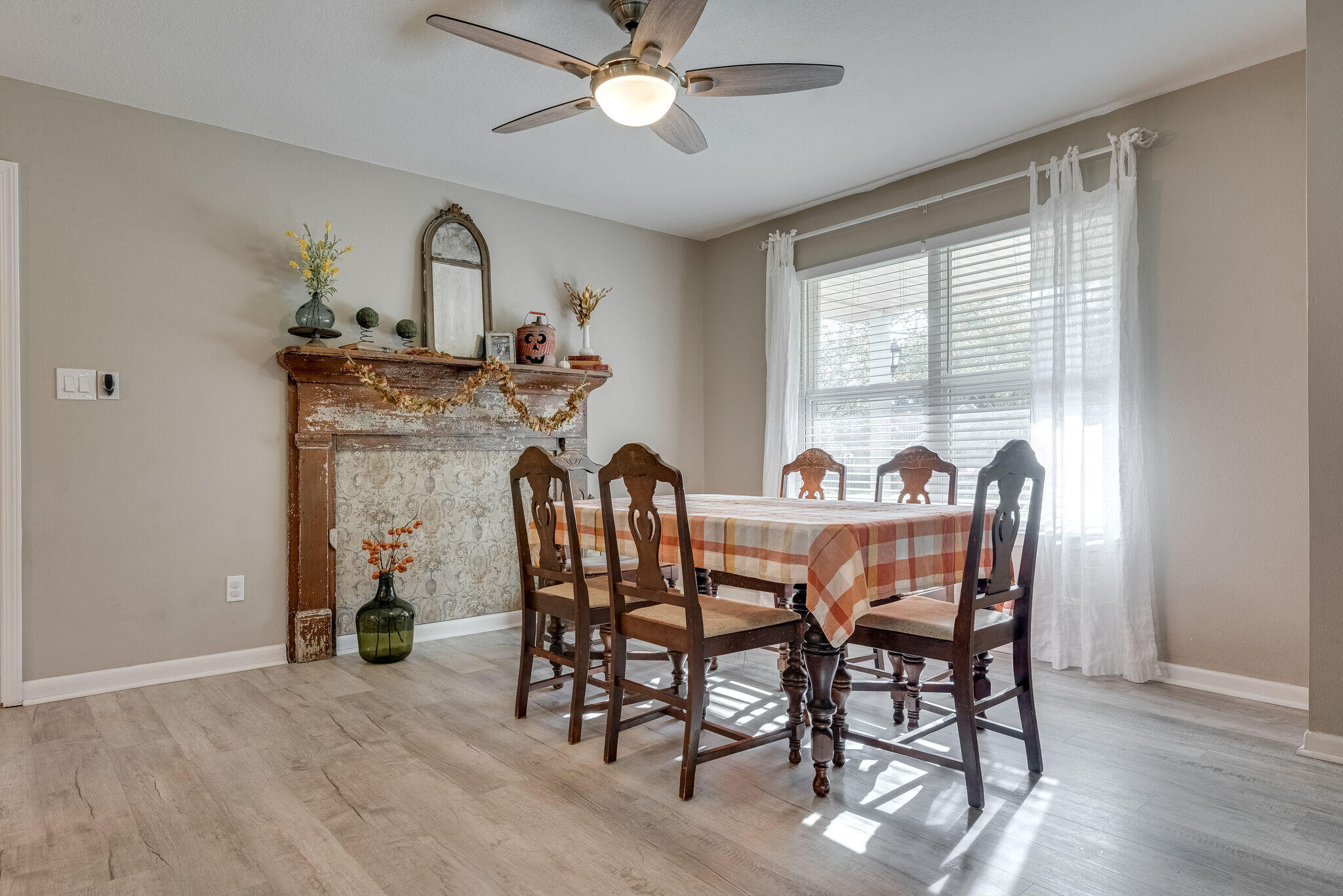 WOODLAND HOMES - Residential