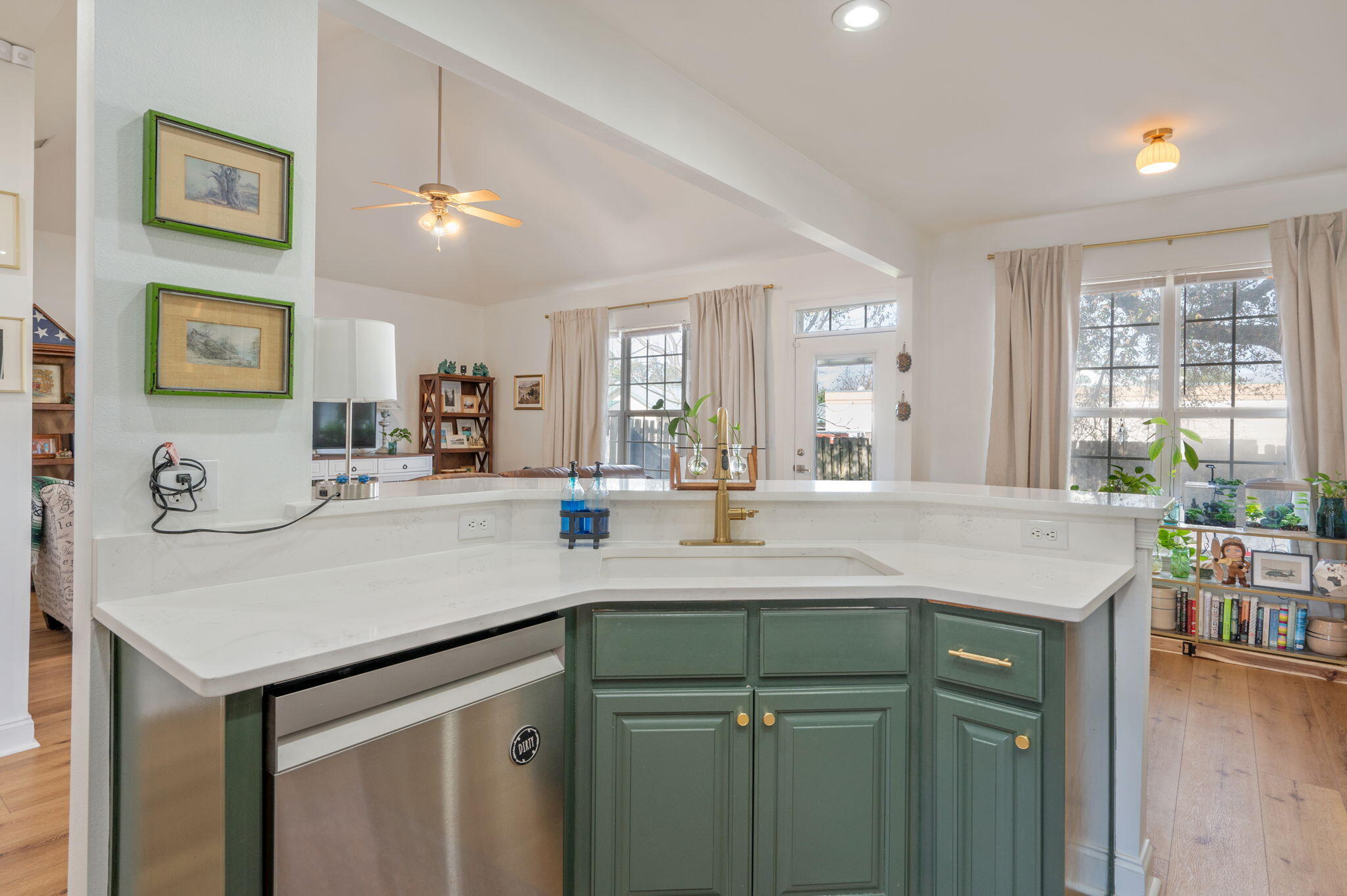 HERITAGE MANOR - Residential