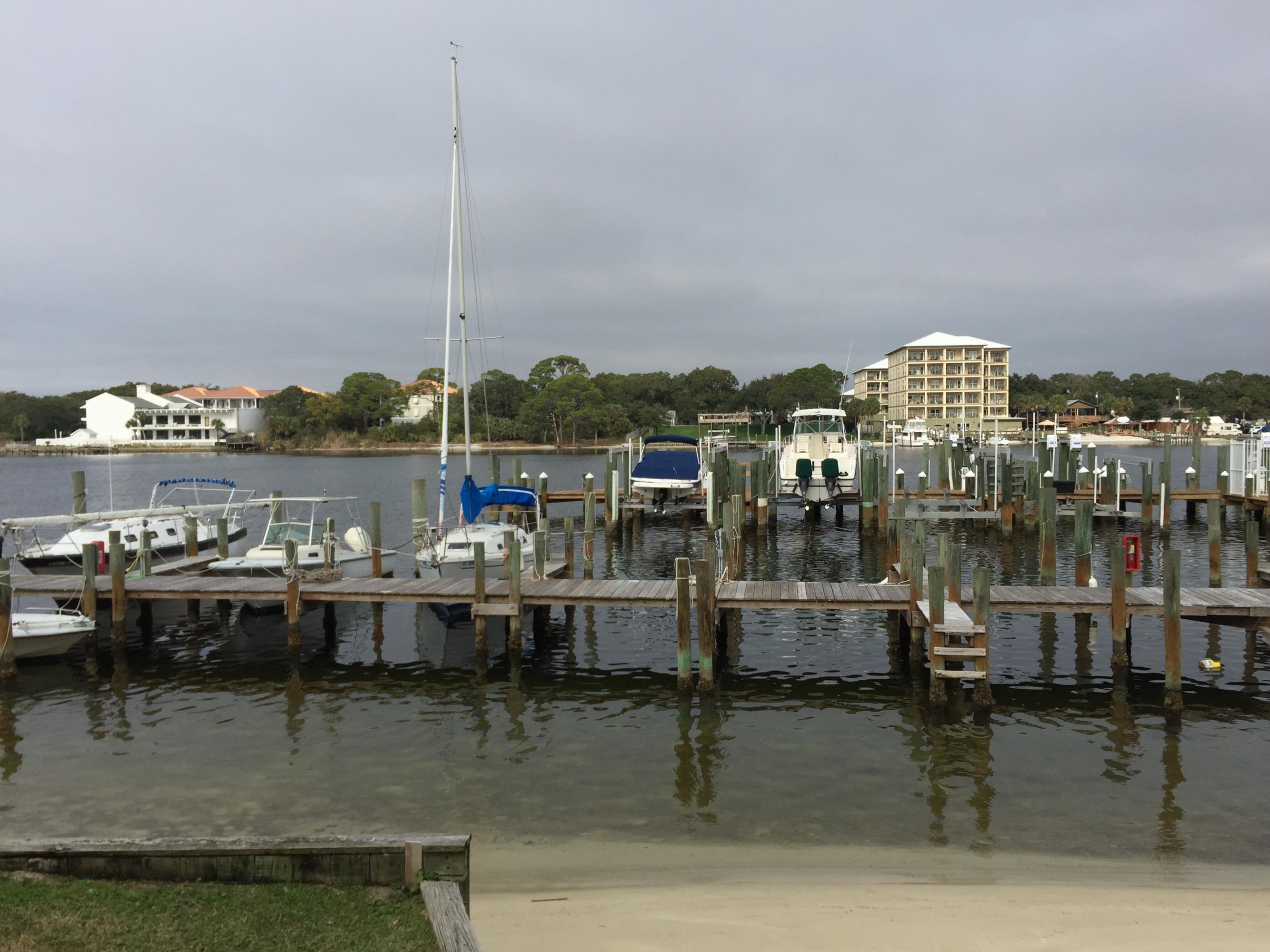 COMMODORES LANDING - Residential