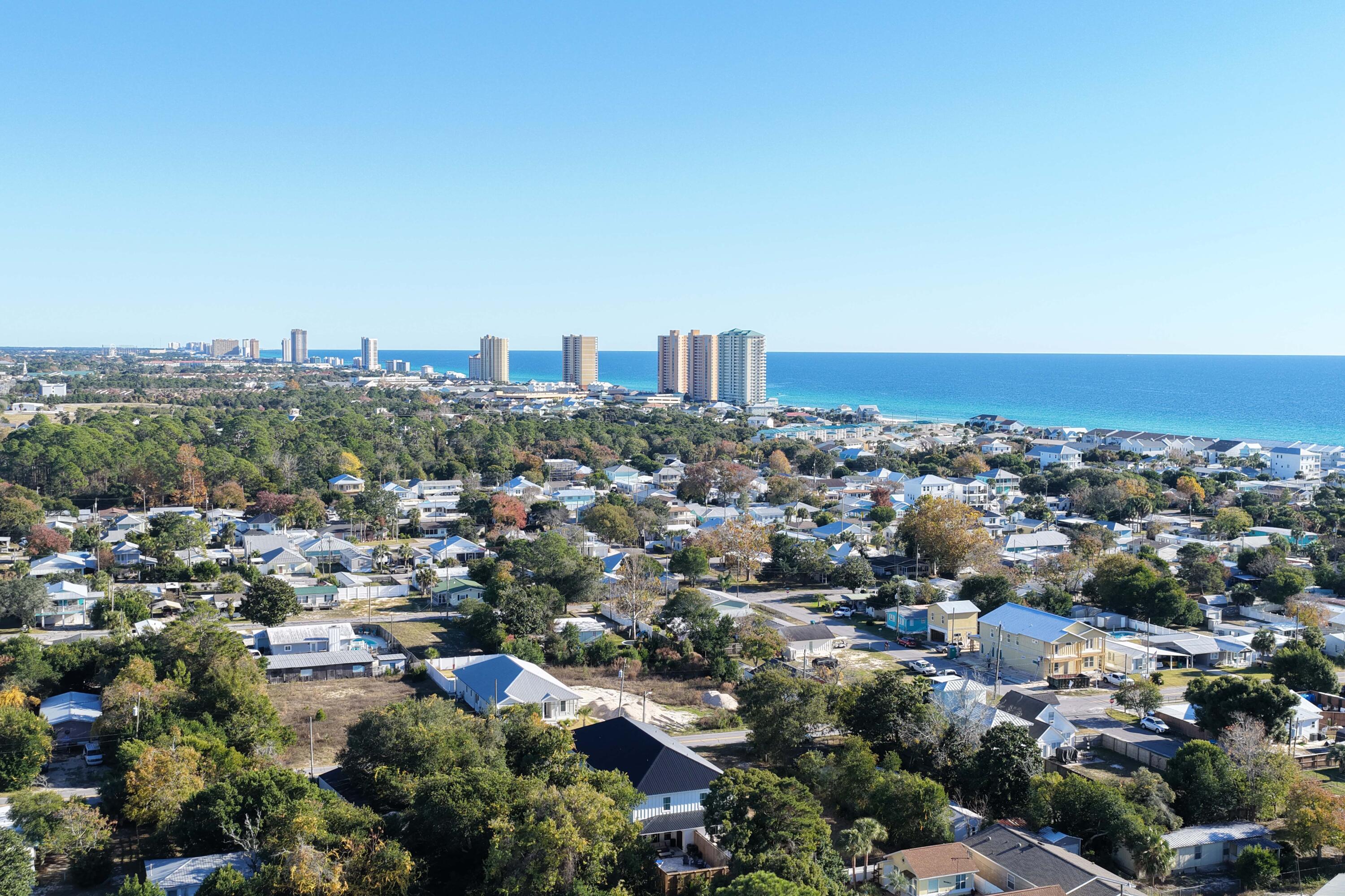 LAGUNA BEACH - Residential