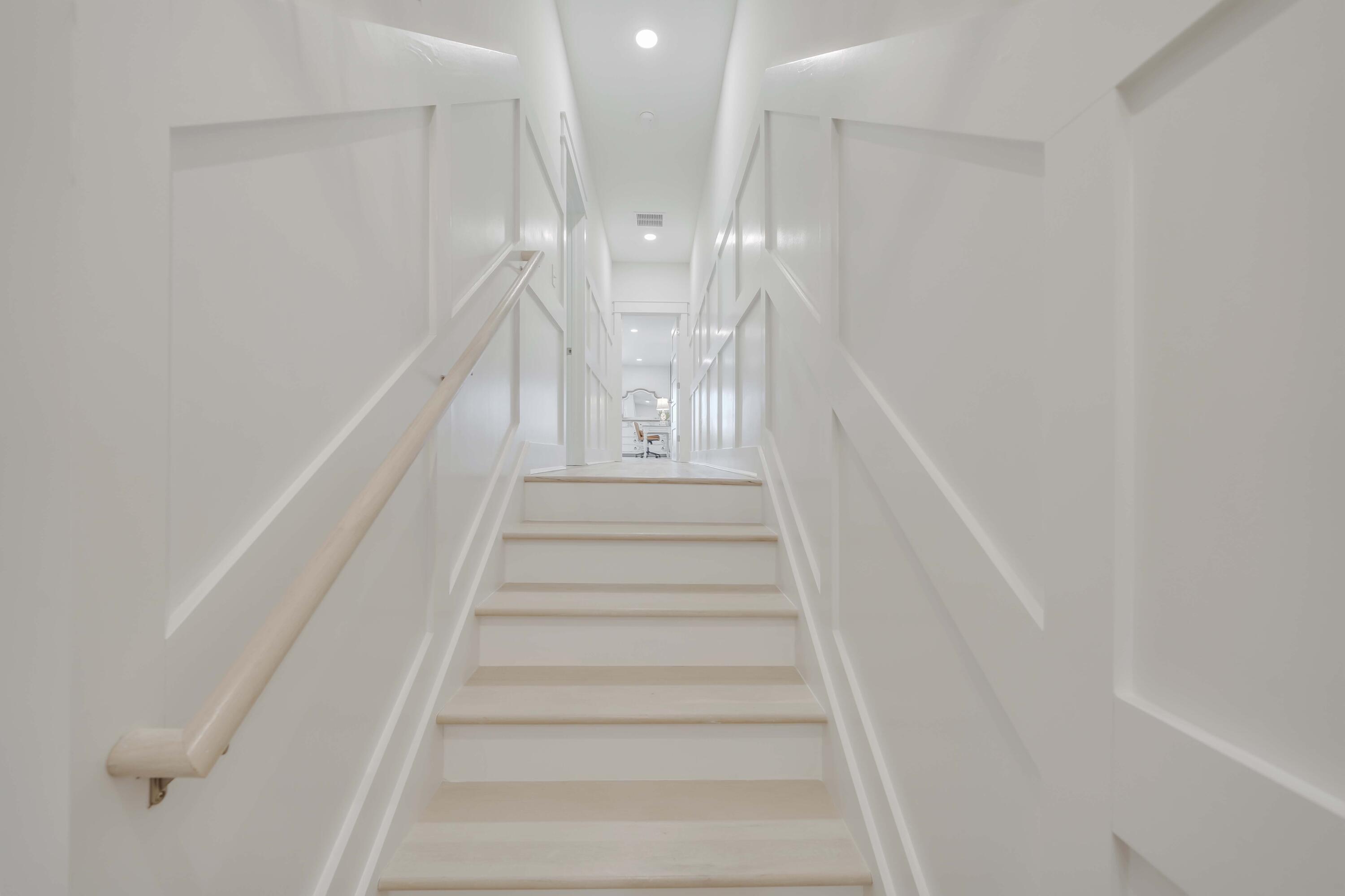 LAGUNA BEACH - Residential