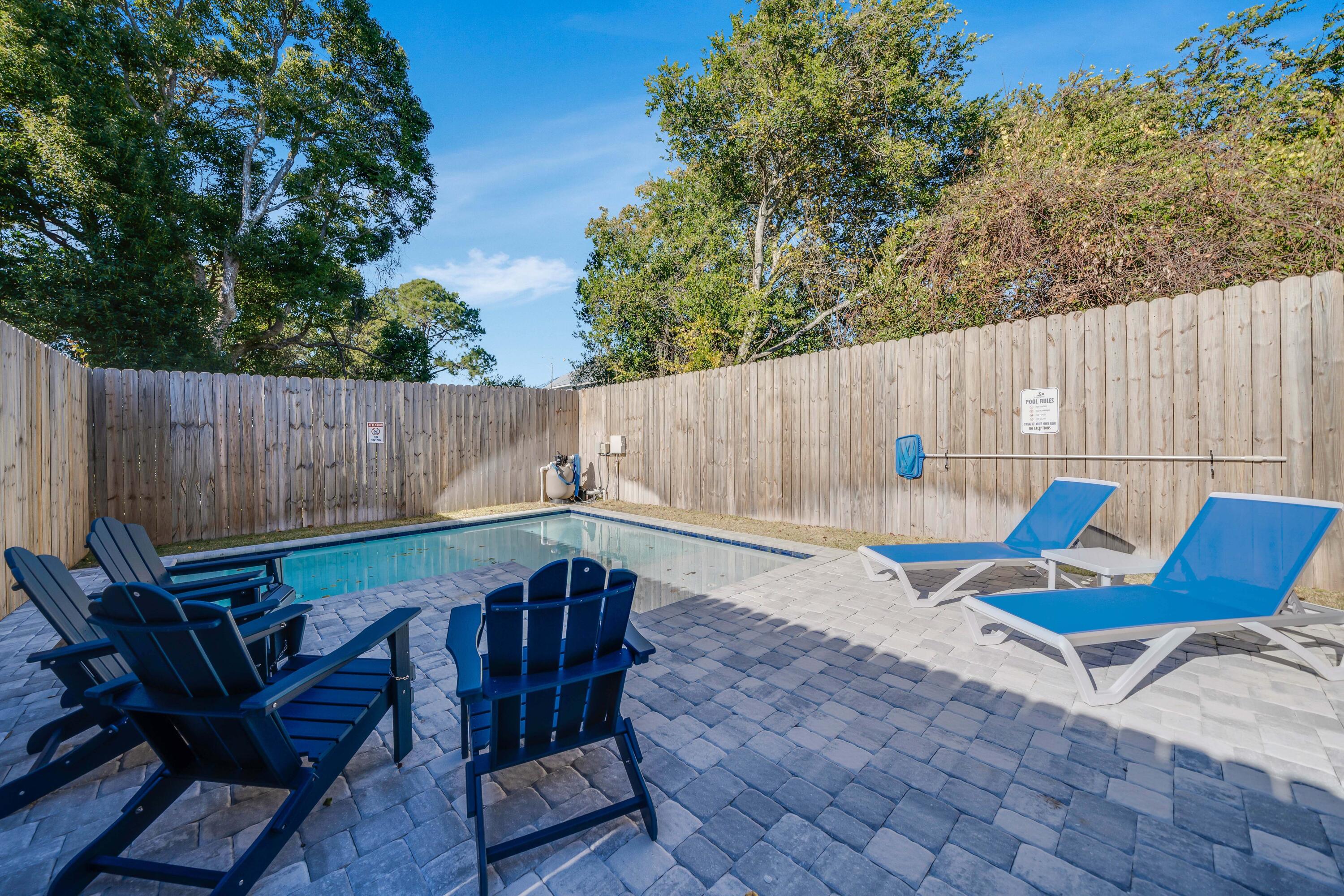 LAGUNA BEACH - Residential