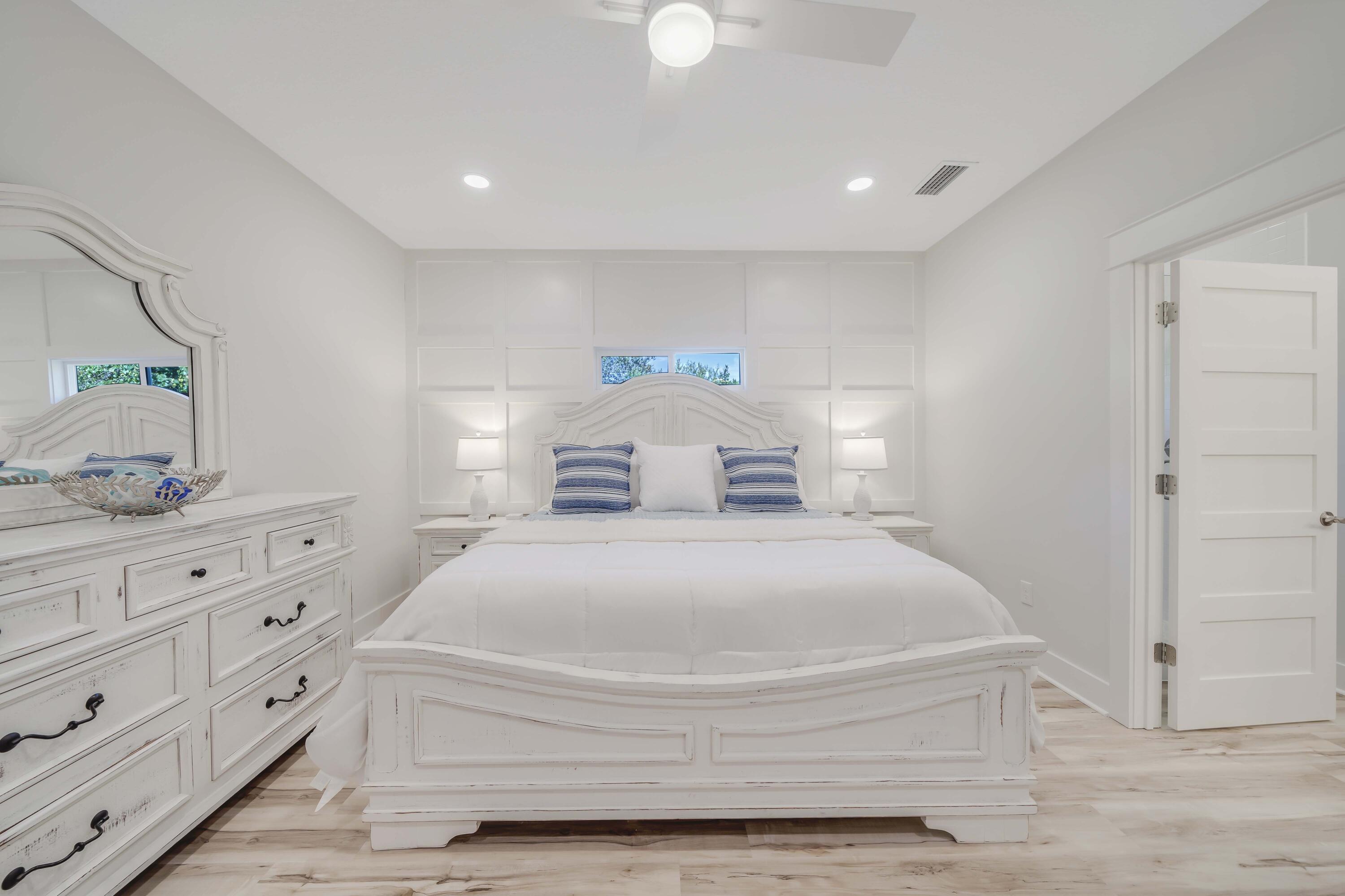 LAGUNA BEACH - Residential