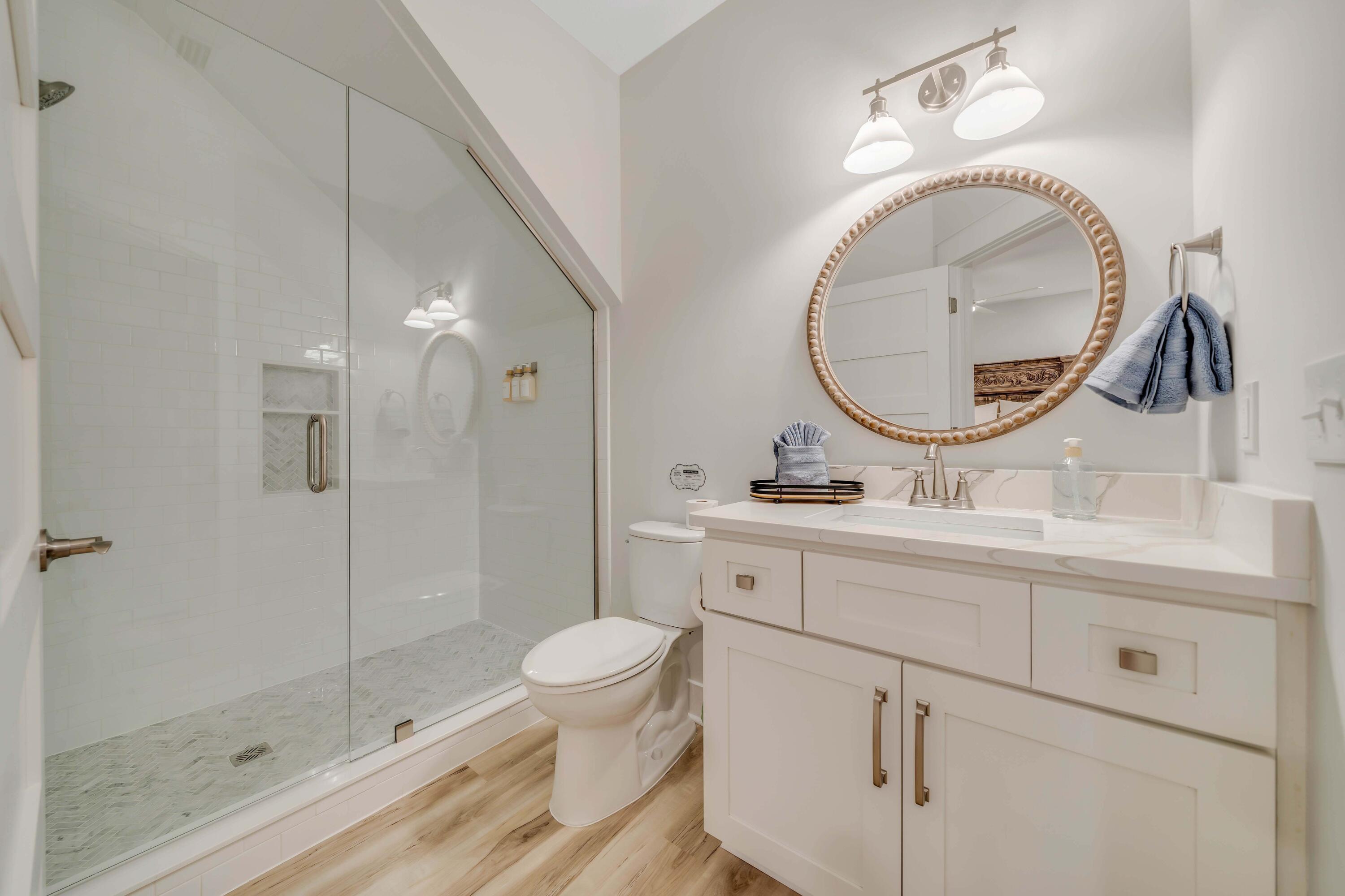 LAGUNA BEACH - Residential