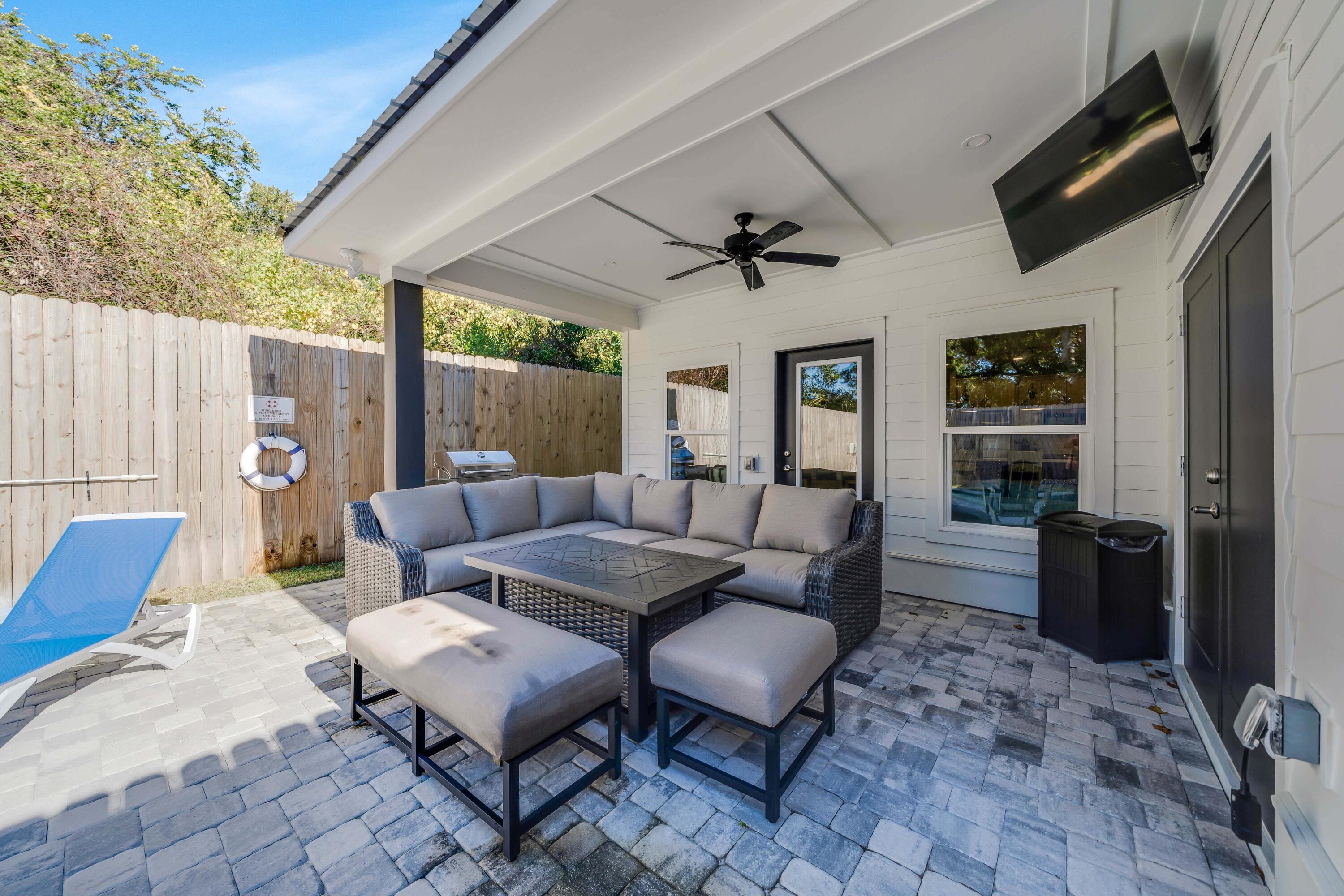 LAGUNA BEACH - Residential