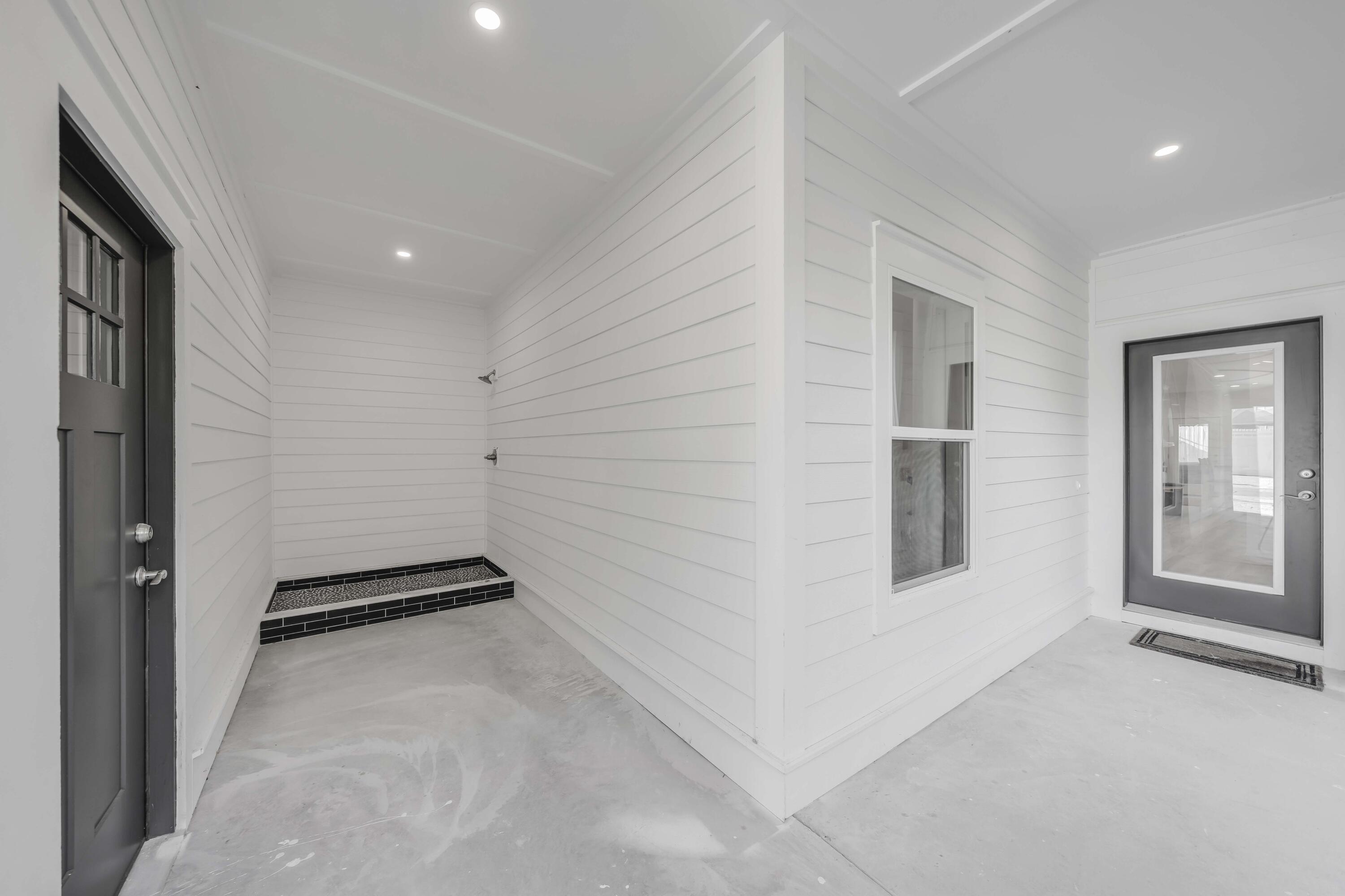 LAGUNA BEACH - Residential