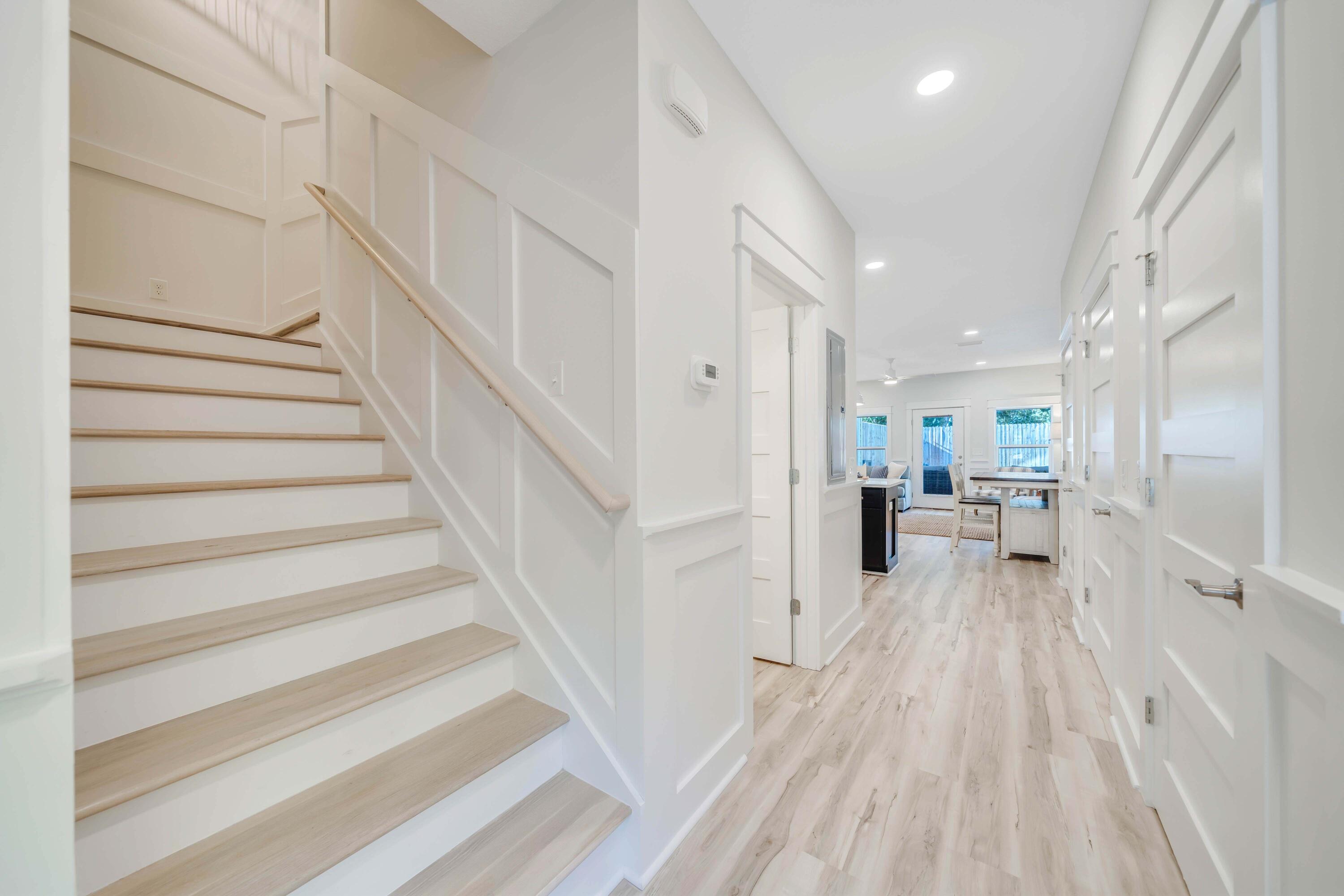 LAGUNA BEACH - Residential