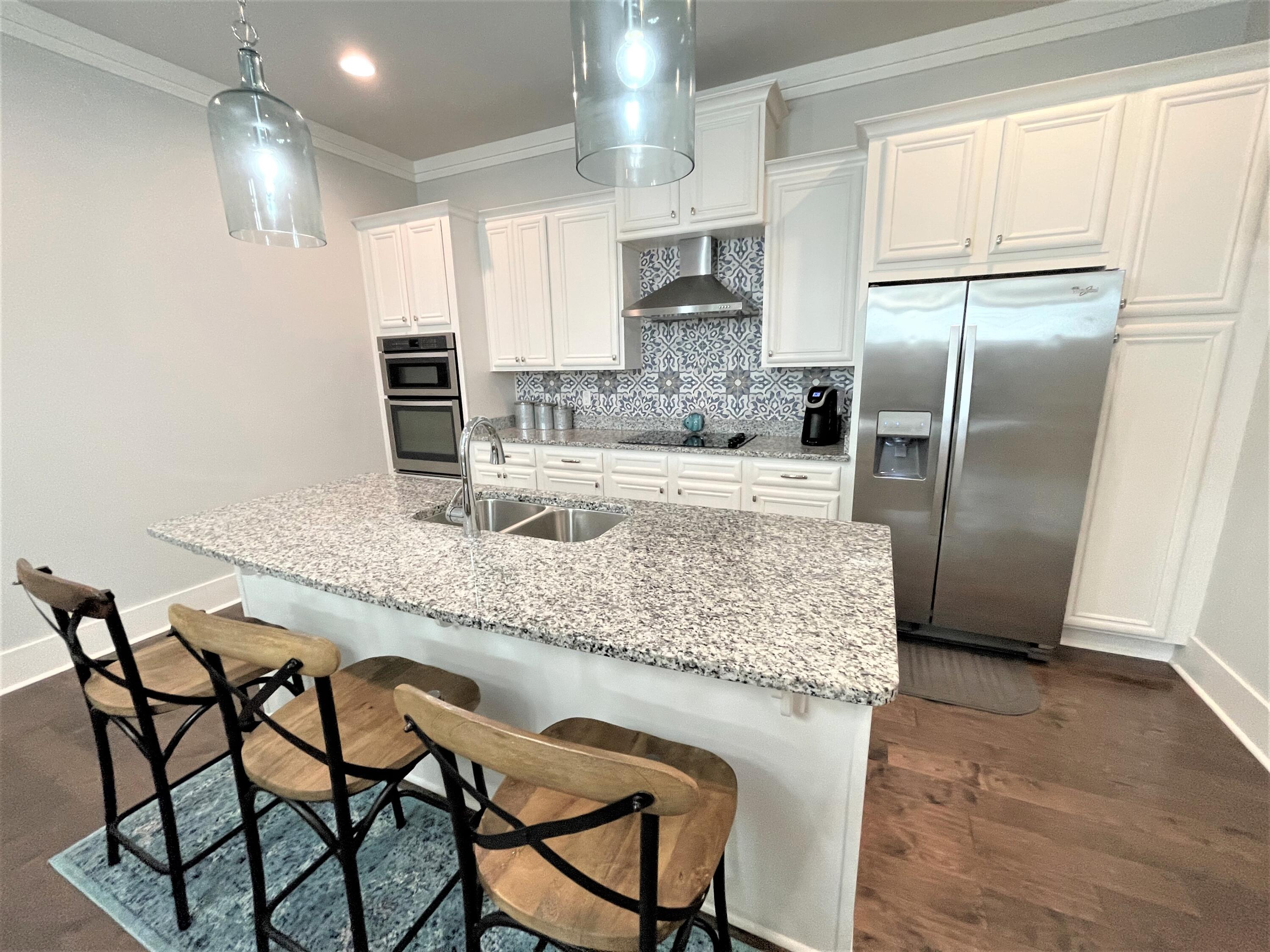 PARADISE COVE - Residential