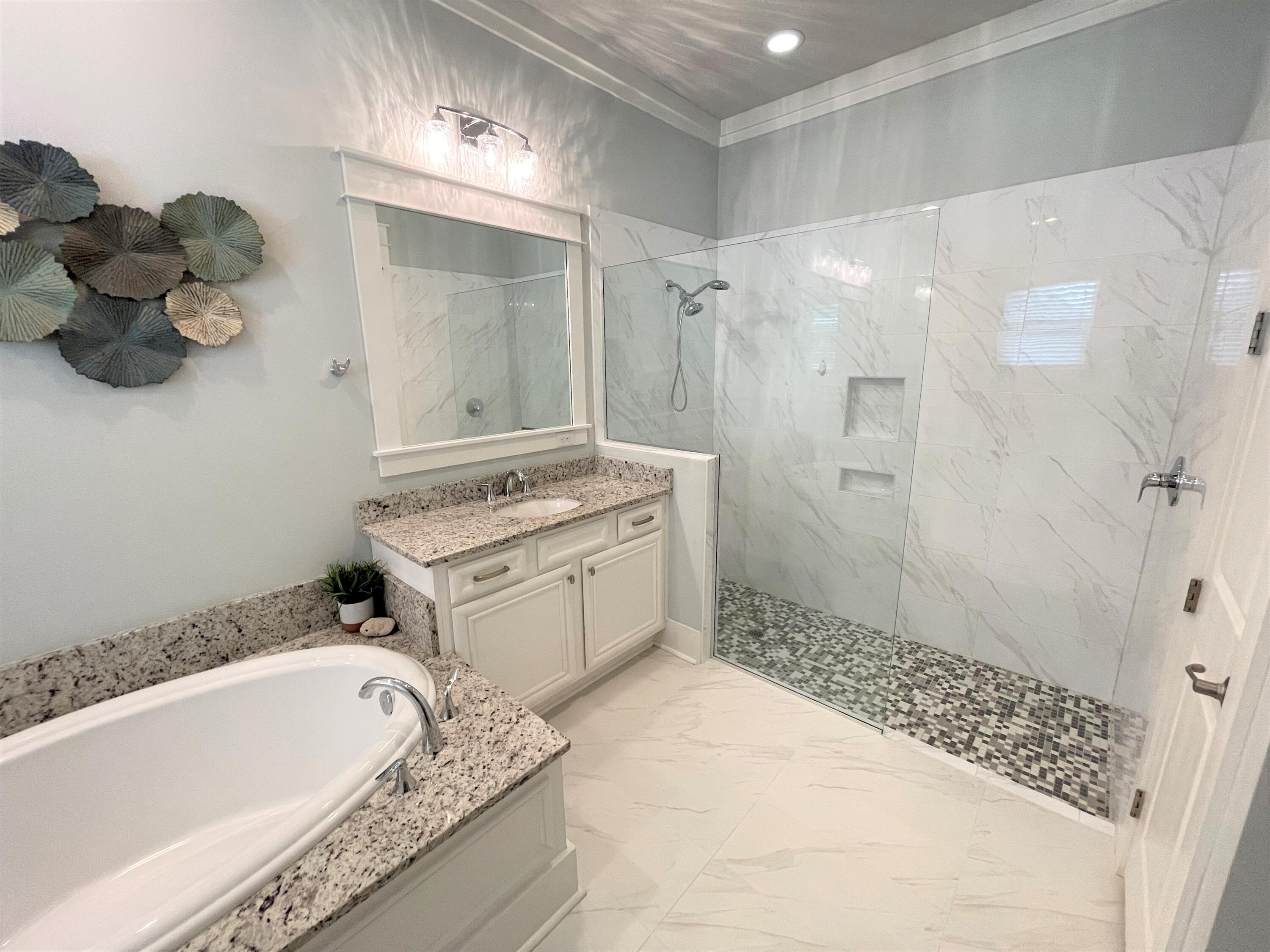 PARADISE COVE - Residential