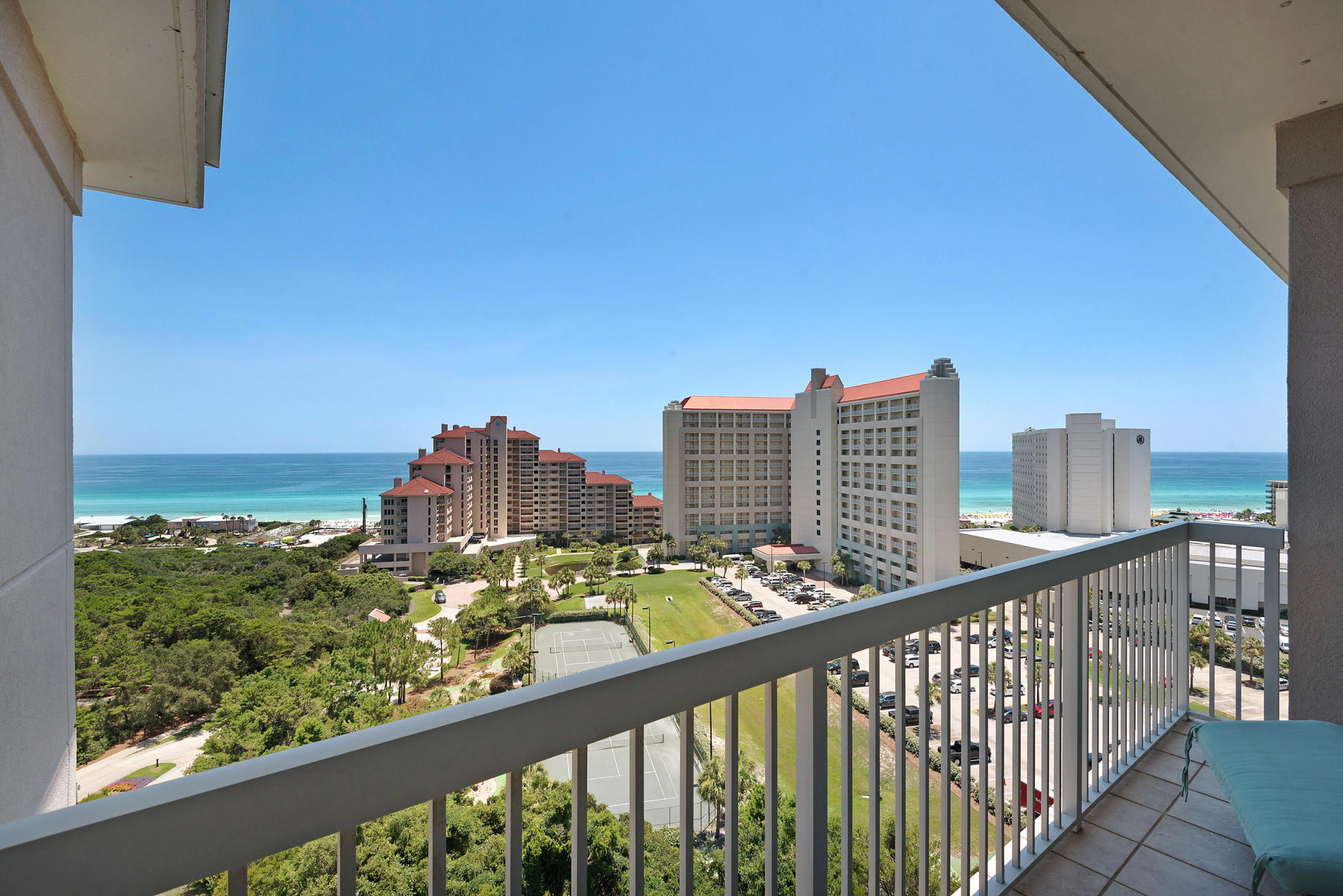 SUMMIT AT TOPS'L (THE) - Residential