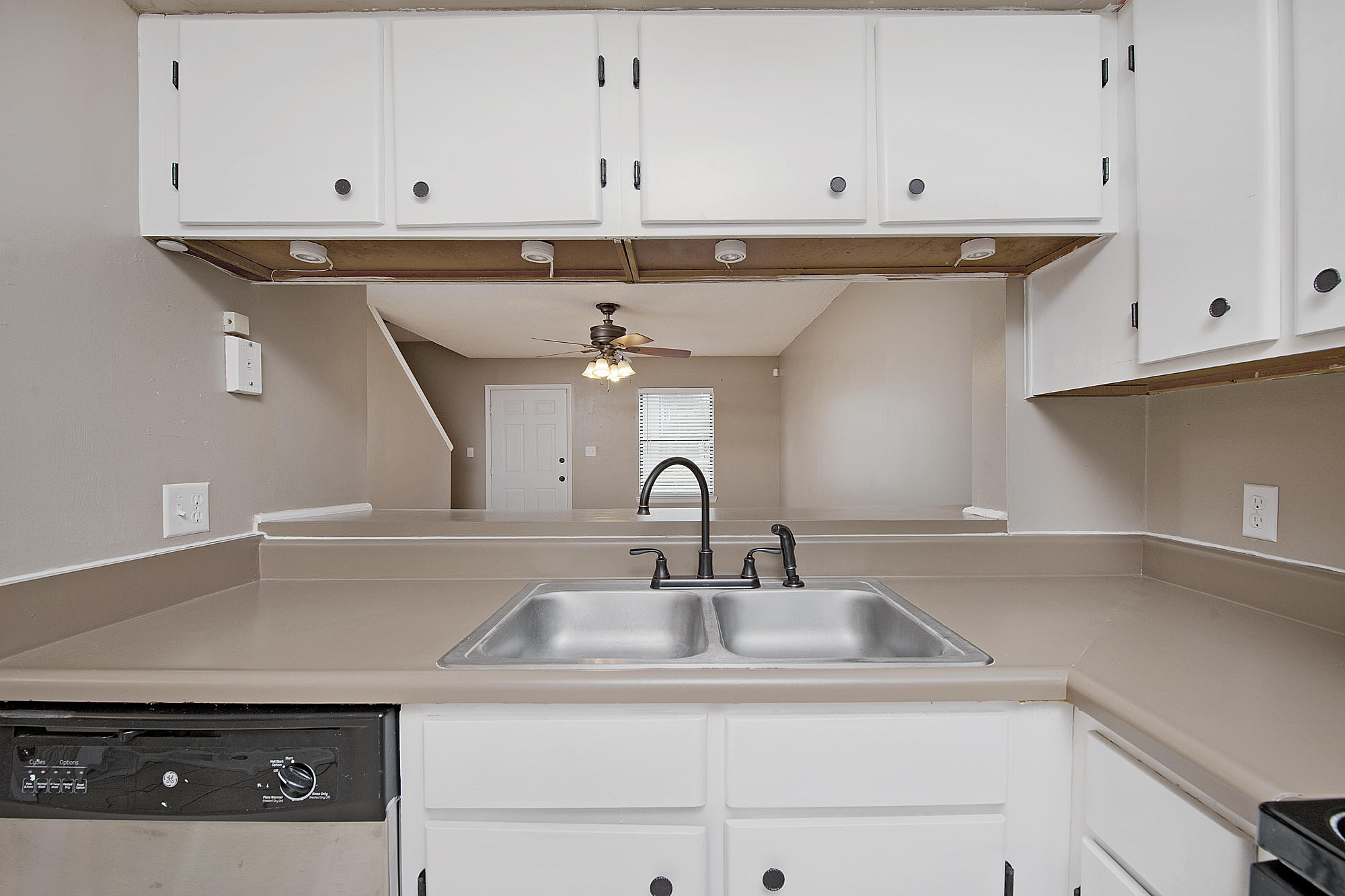 TYNER VILLAS - Residential