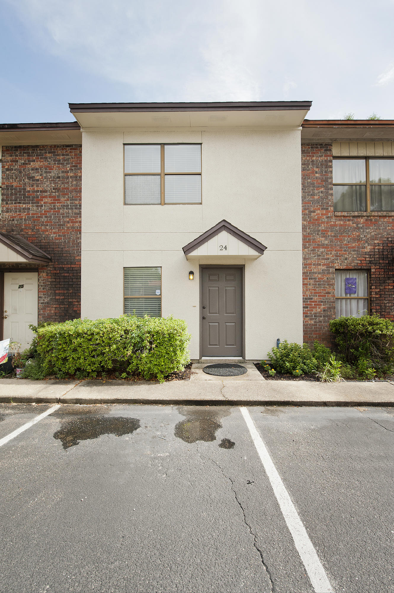 TYNER VILLAS - Residential