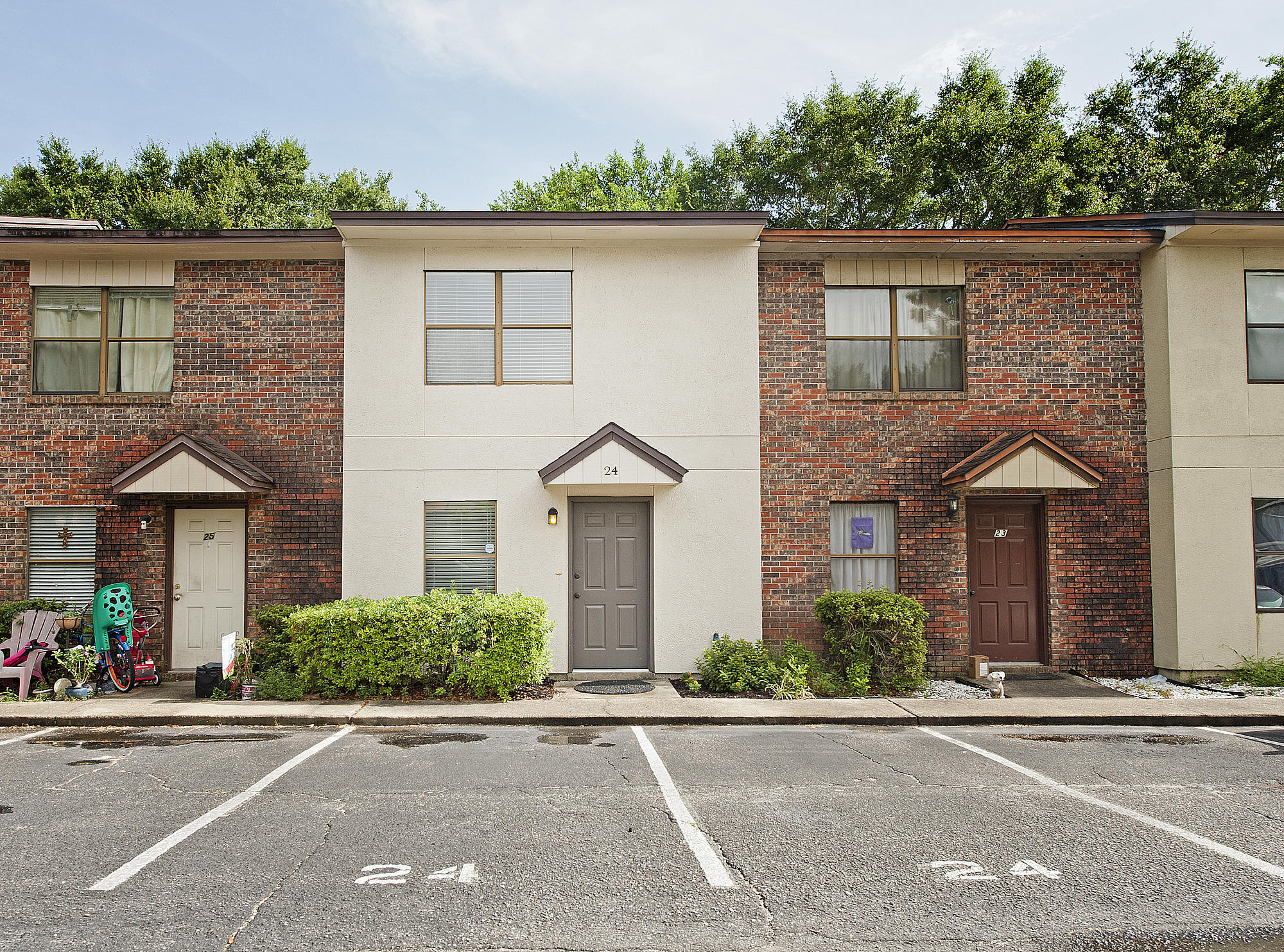 TYNER VILLAS - Residential