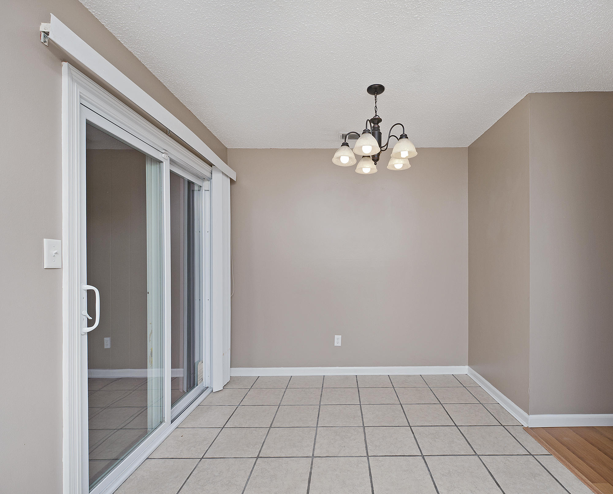 TYNER VILLAS - Residential