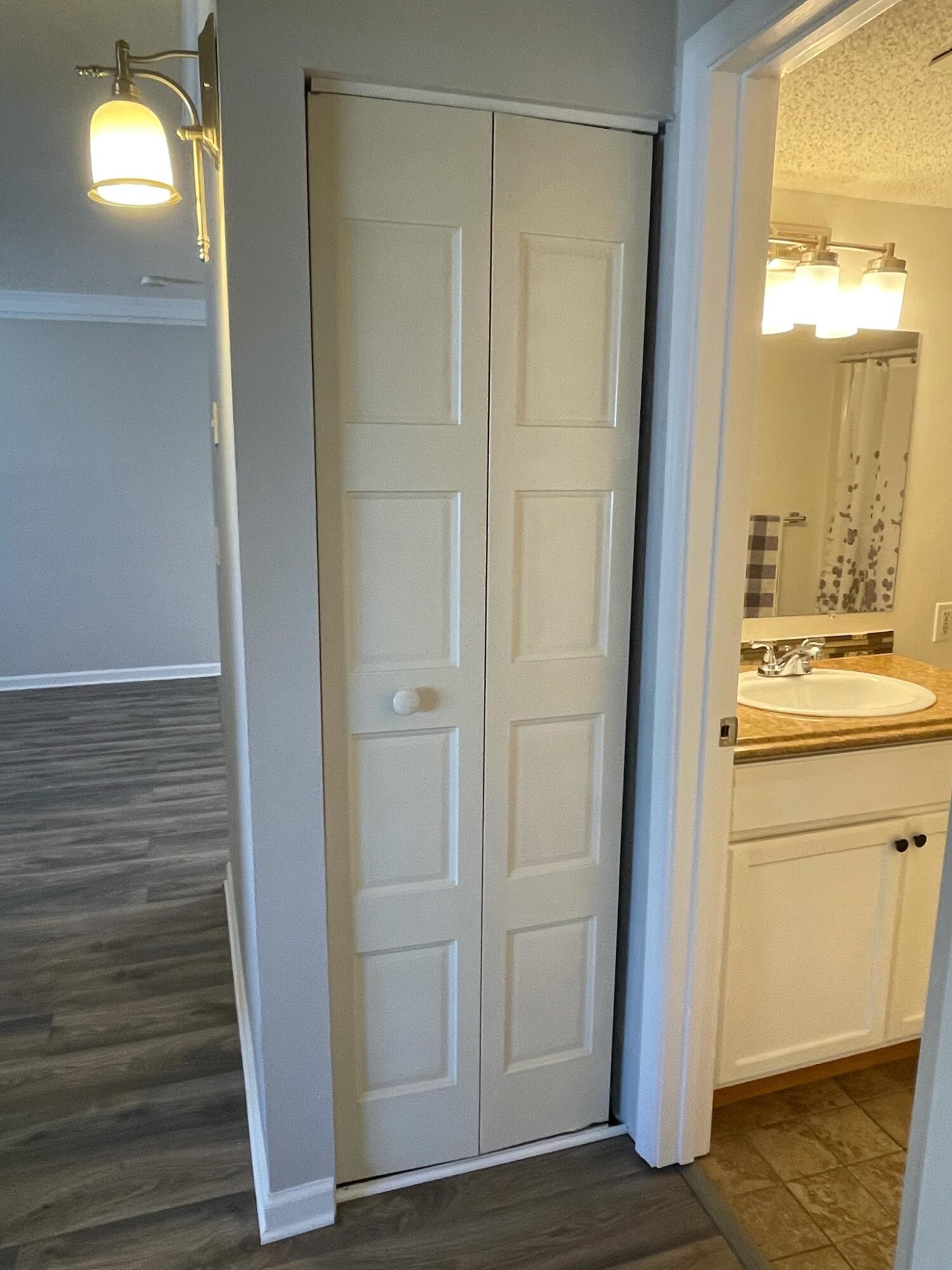 COLLEGE PARK CONDO - Residential Lease
