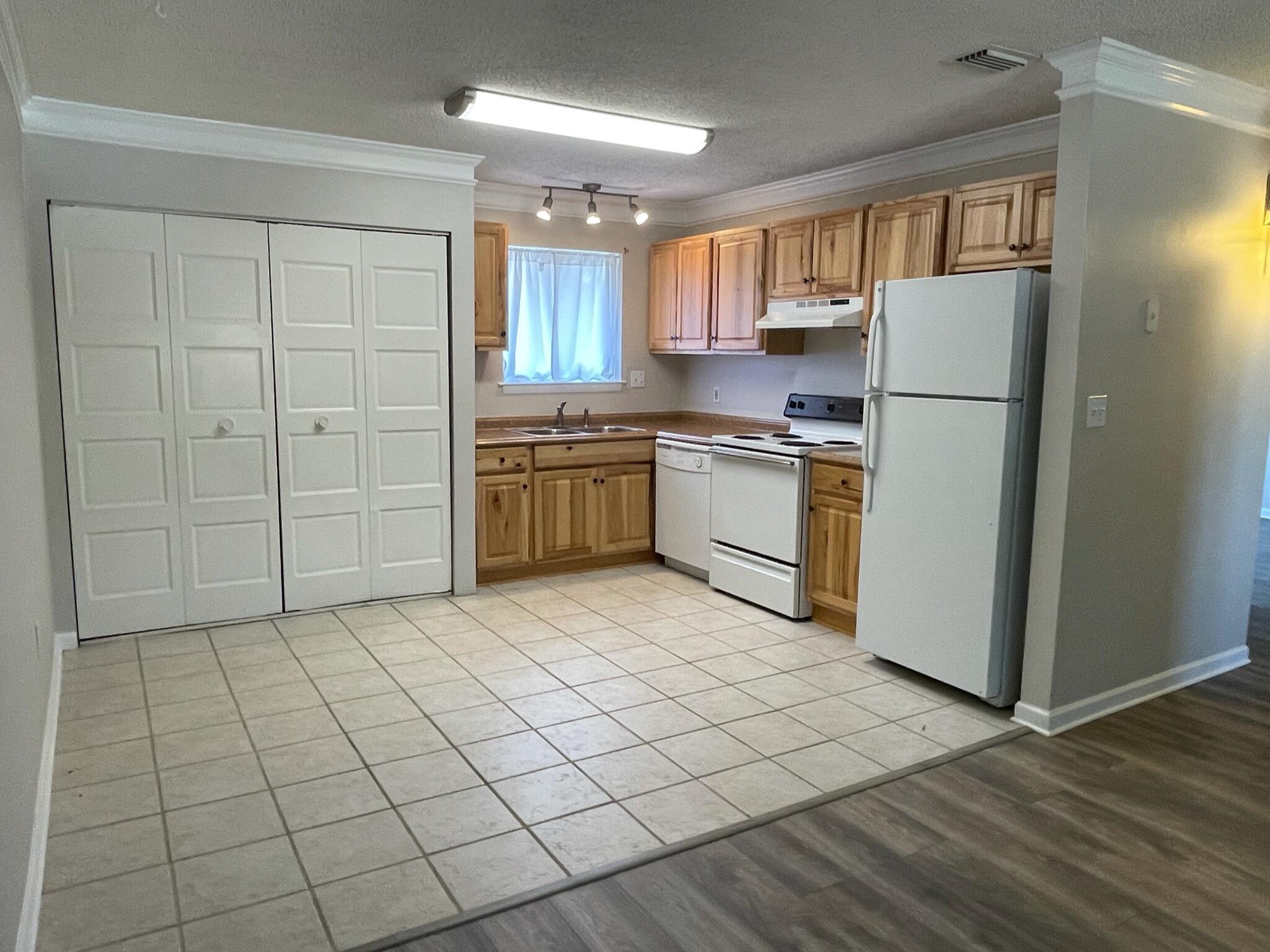 COLLEGE PARK CONDO - Residential Lease