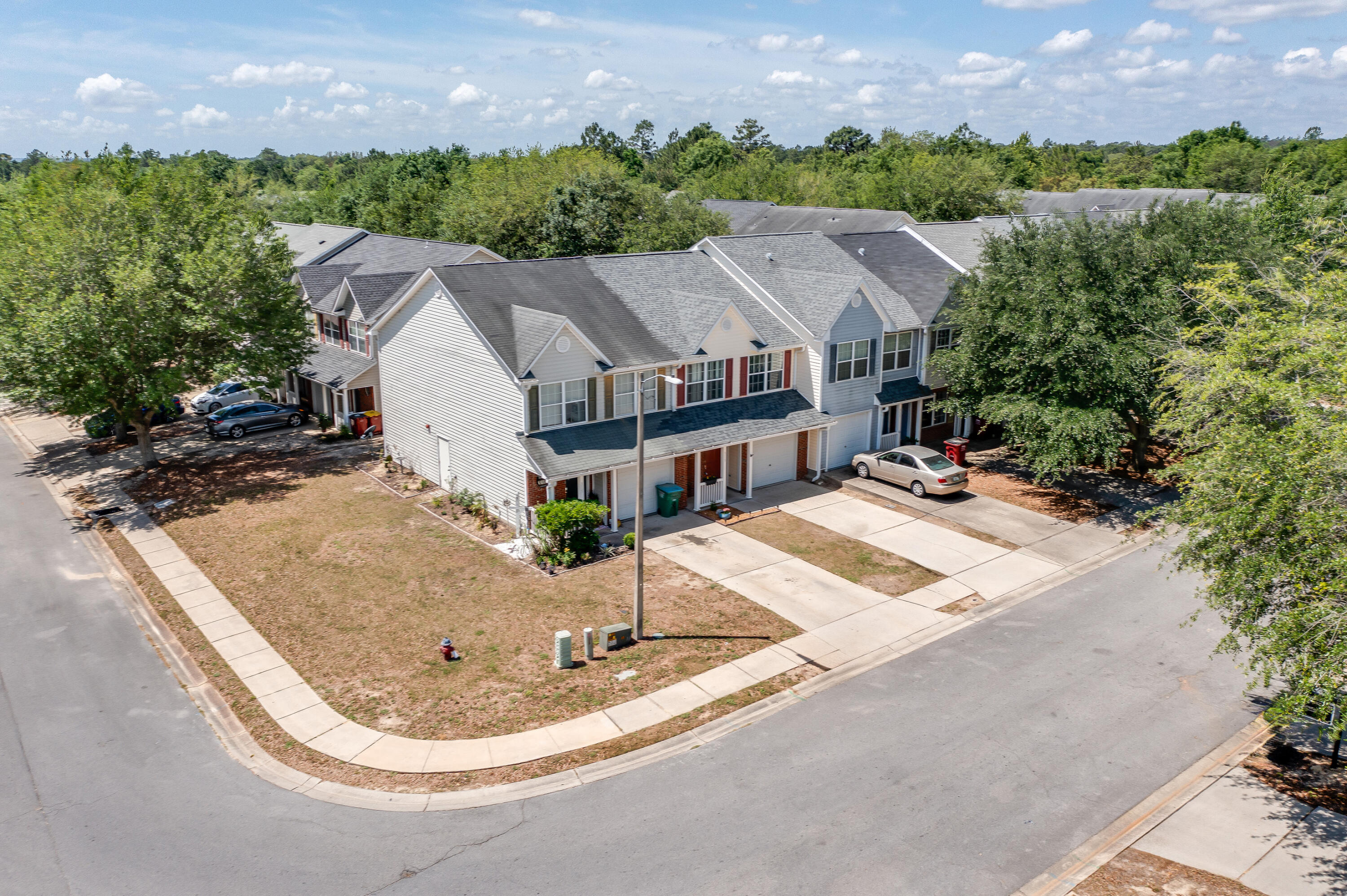 ROLLING PINES - Residential