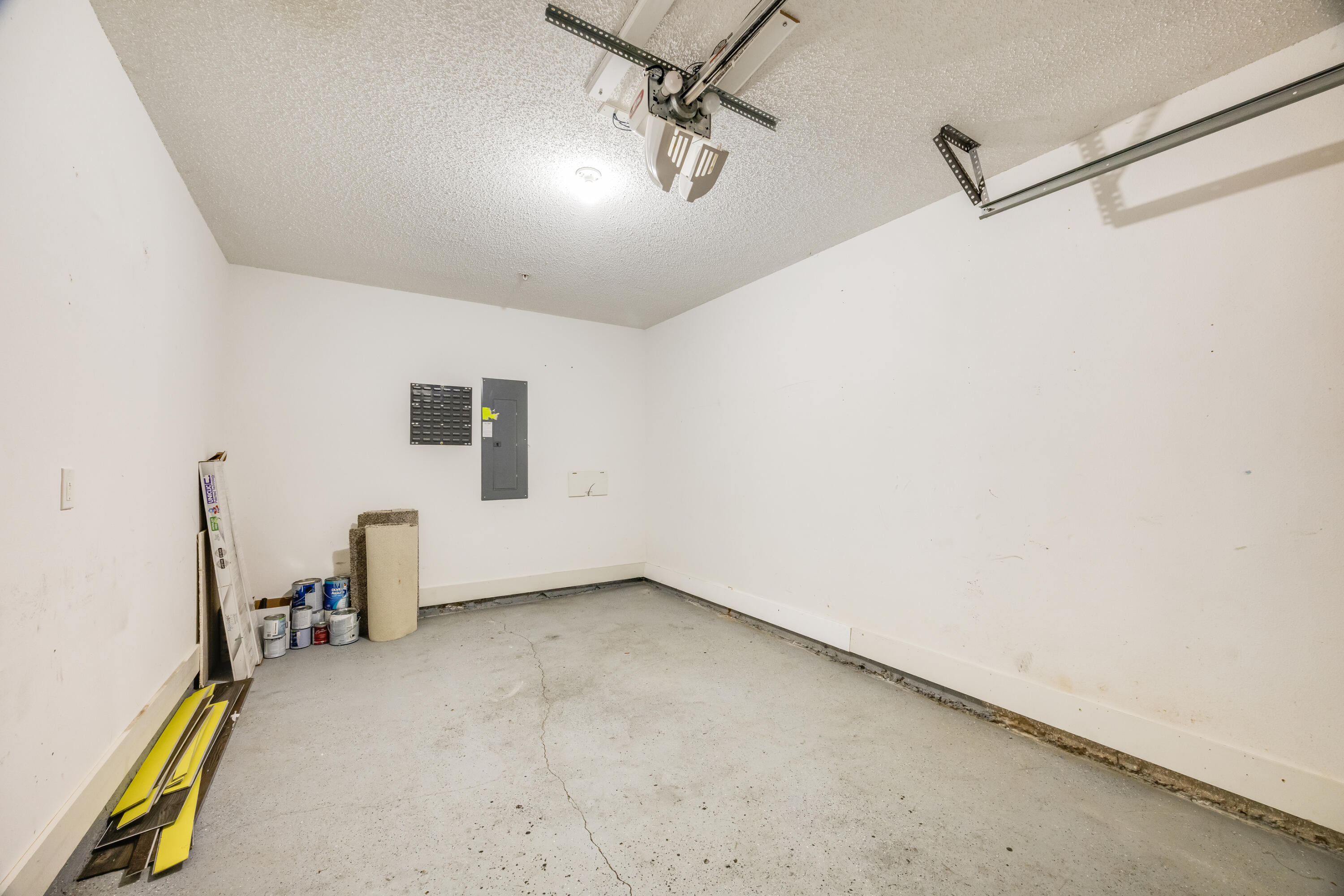 ROLLING PINES - Residential