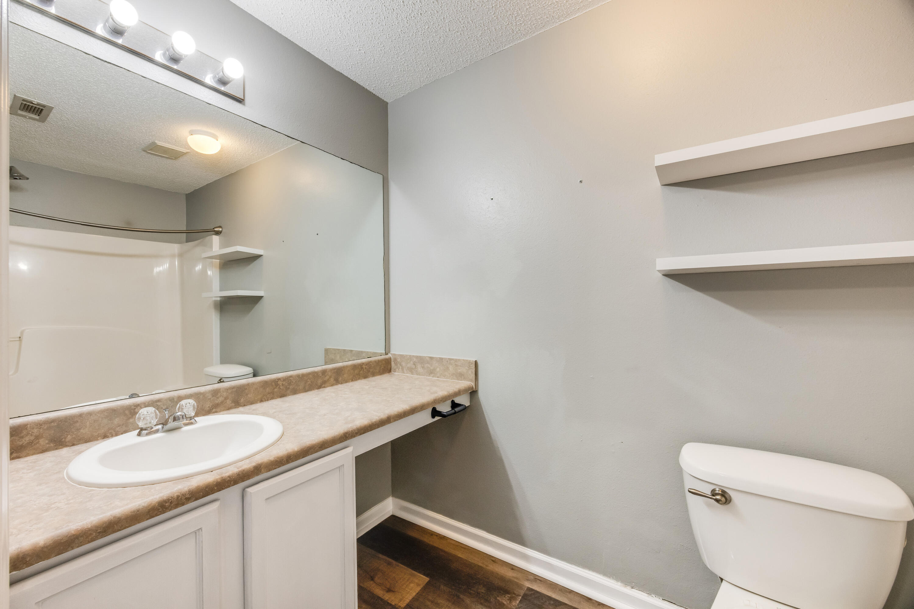 ROLLING PINES - Residential