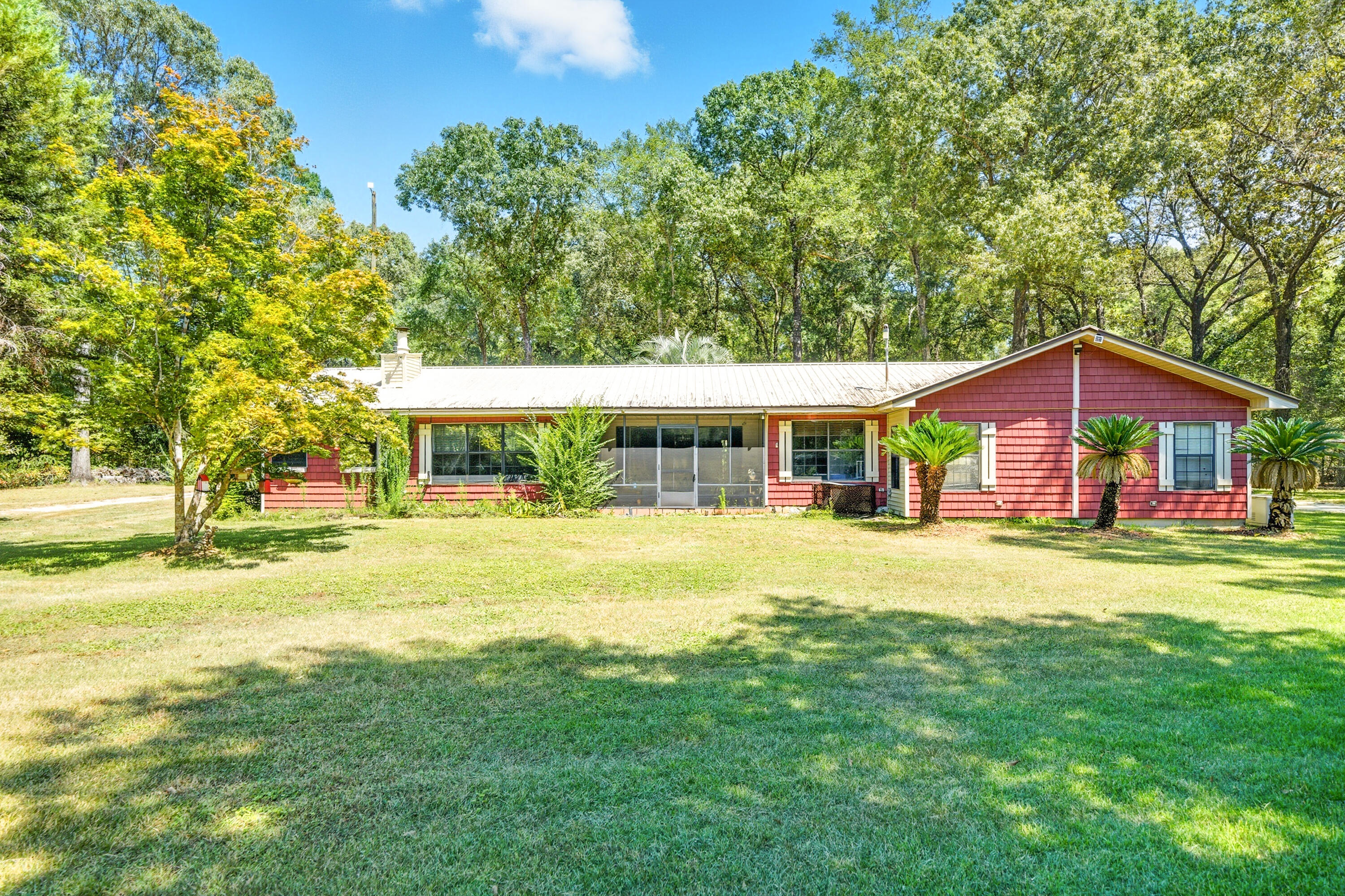 NO RECORDED SUBDIVISION - Residential