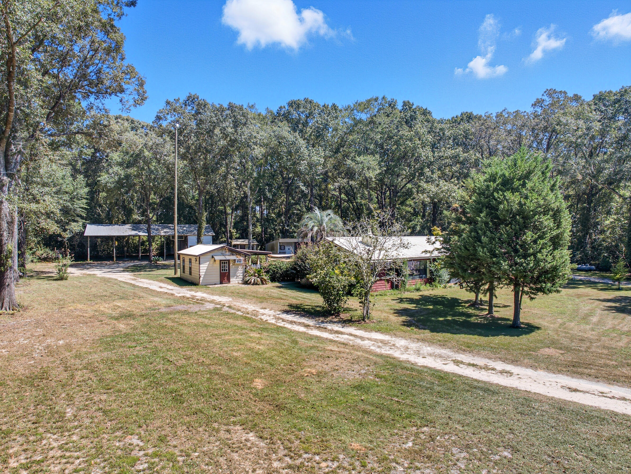 NO RECORDED SUBDIVISION - Residential