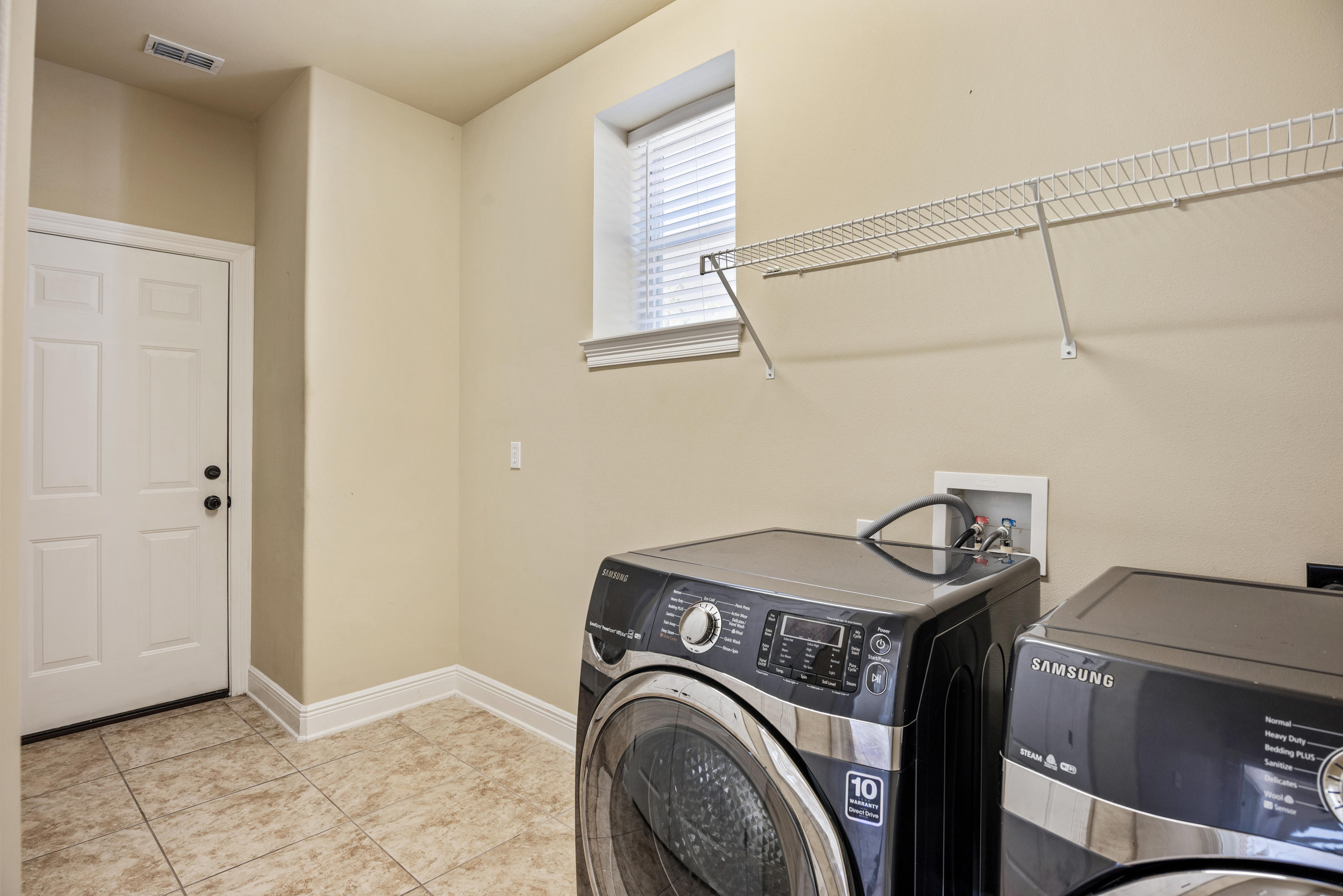 BAYWALK LANDING - Residential