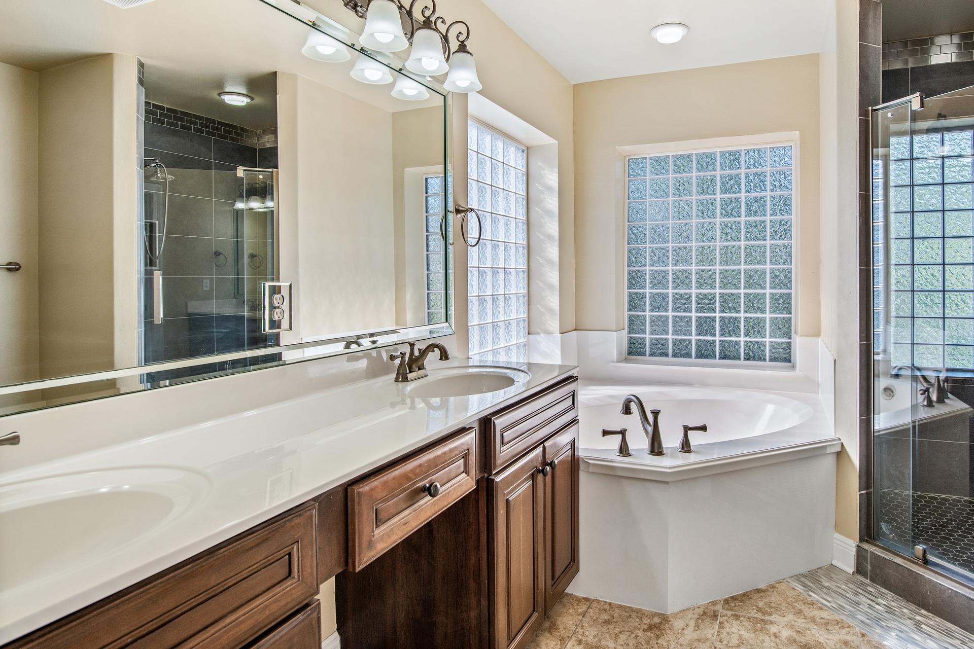 BAYWALK LANDING - Residential