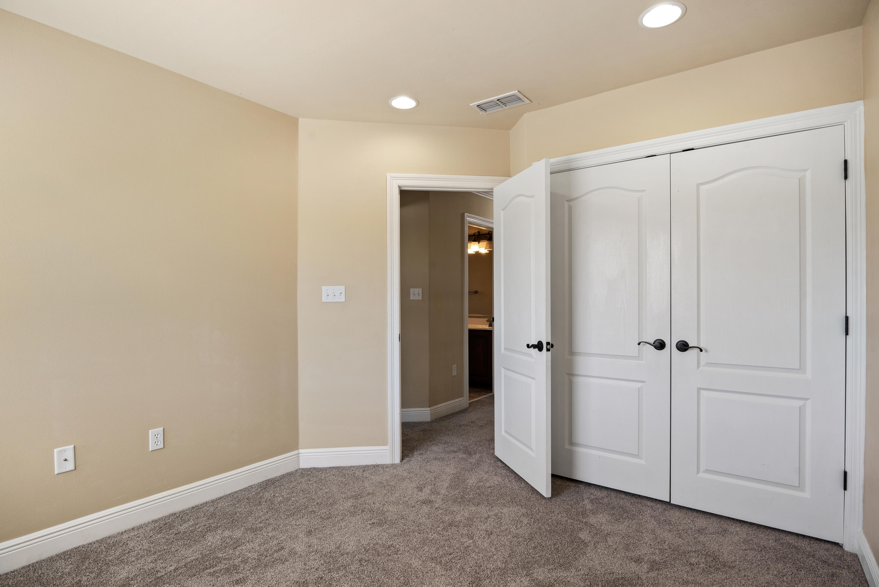 BAYWALK LANDING - Residential