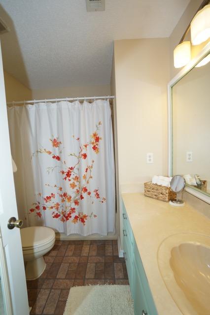 AZALEA GARDENS - Residential