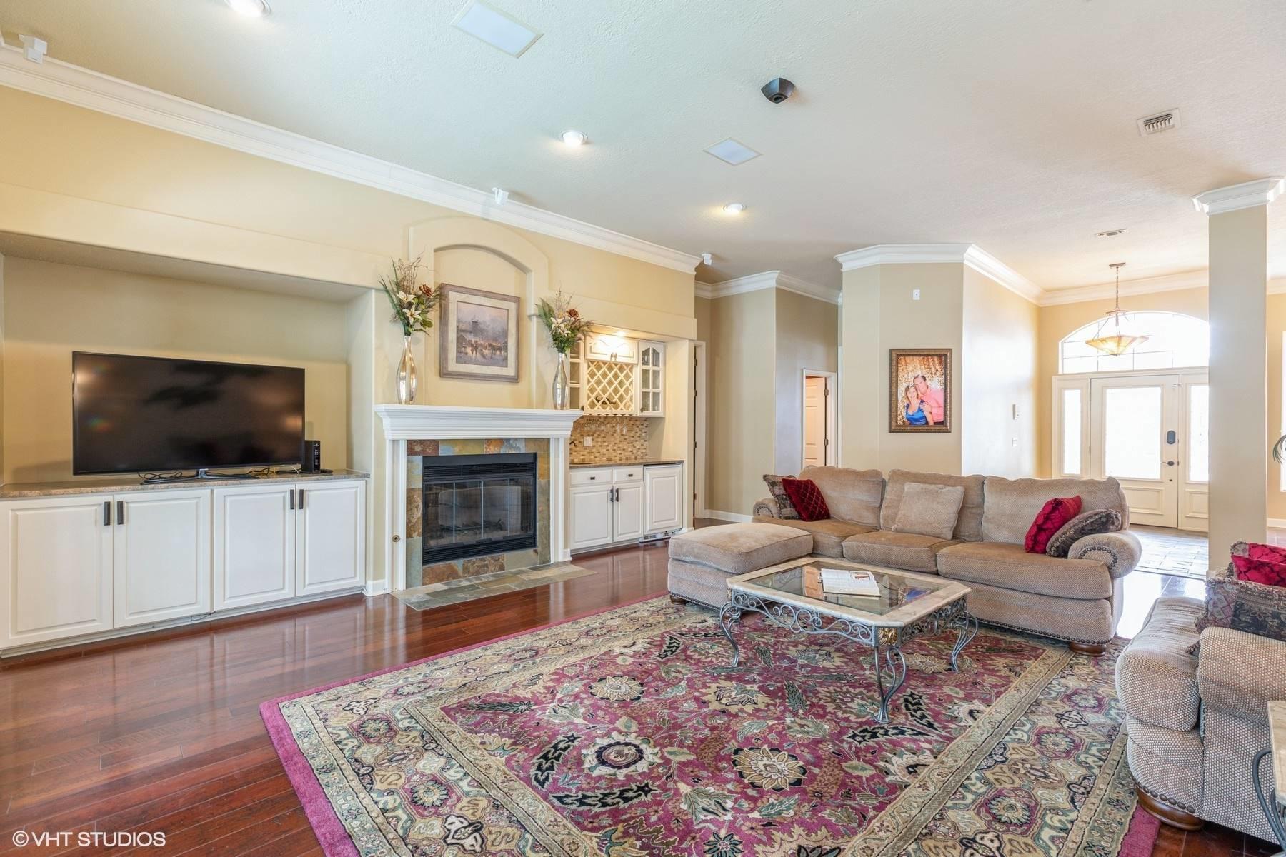 Emerald Bay - Residential