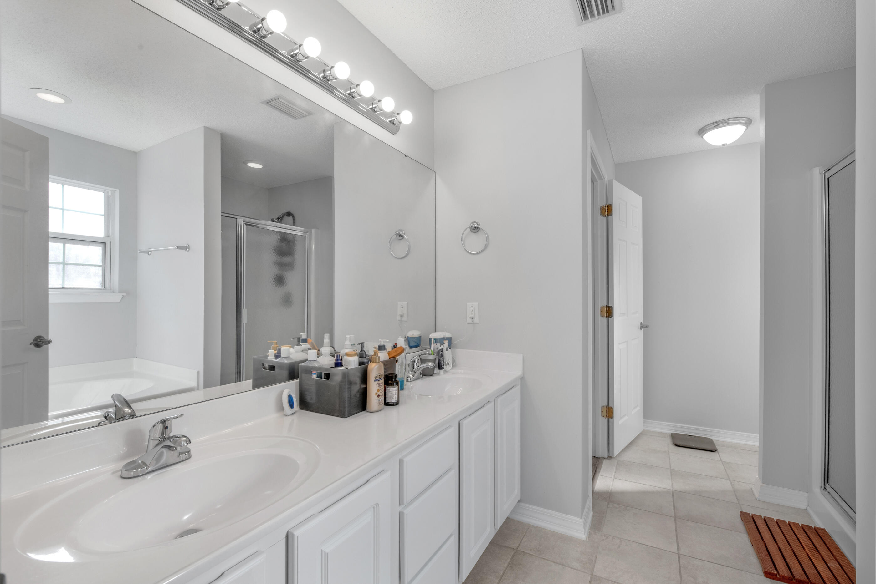 OAK PARK ESTATES - Residential