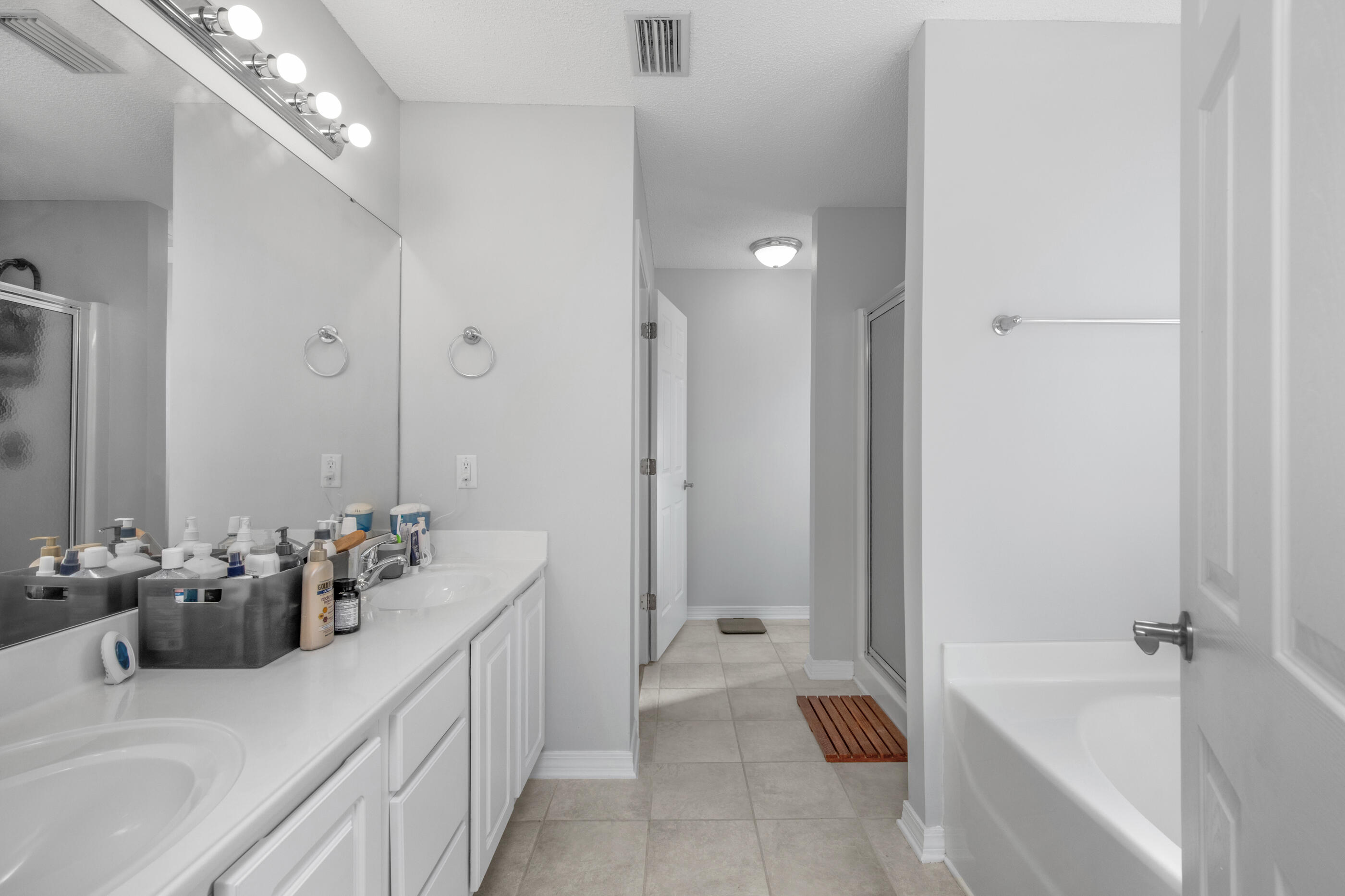 OAK PARK ESTATES - Residential