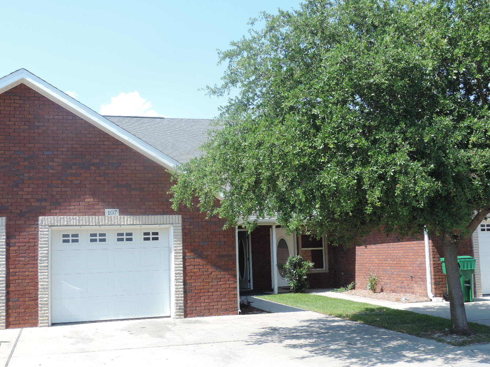 QUAIL HOLLOW - Residential