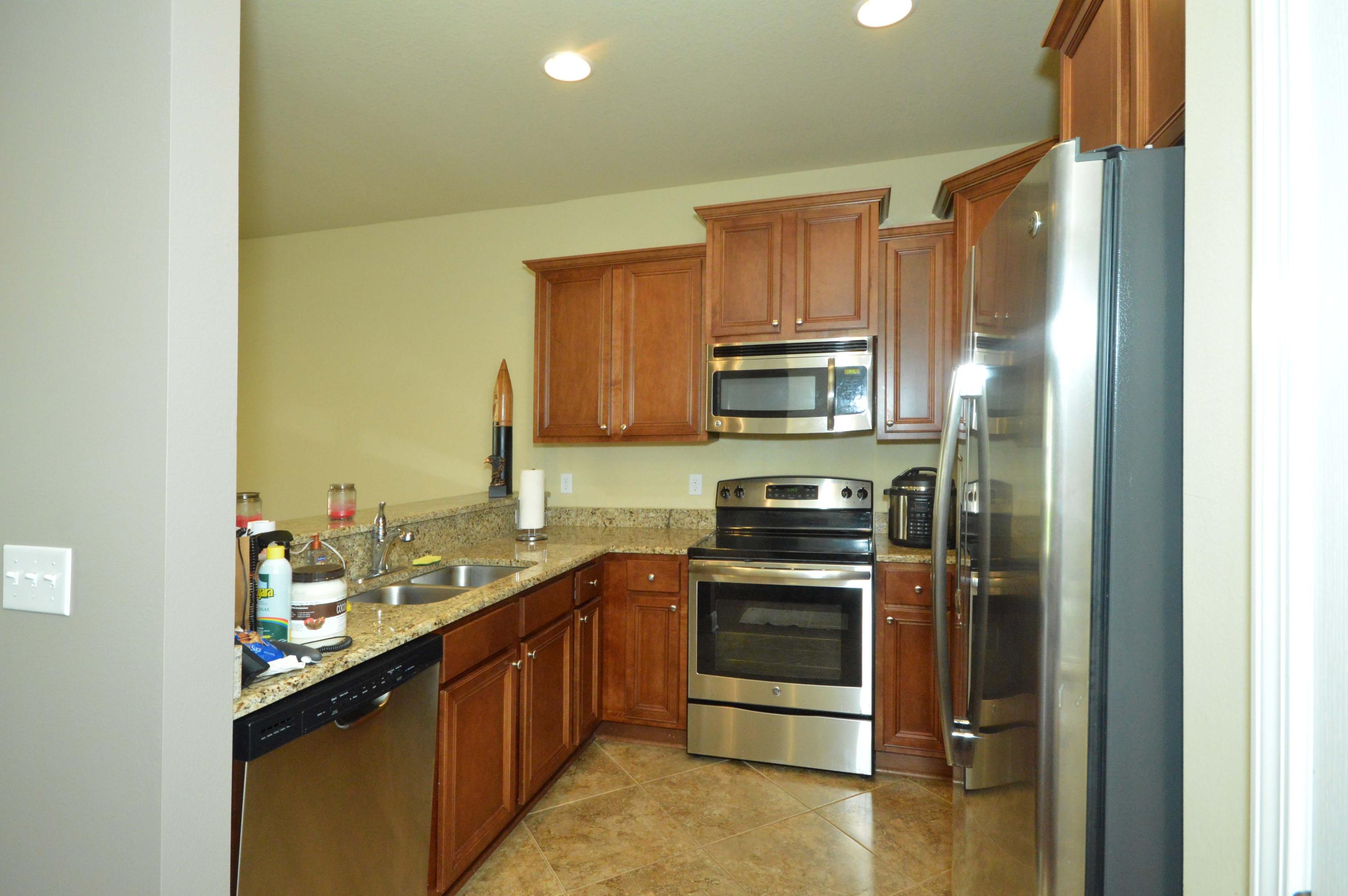 RESERVE POINTE - Residential