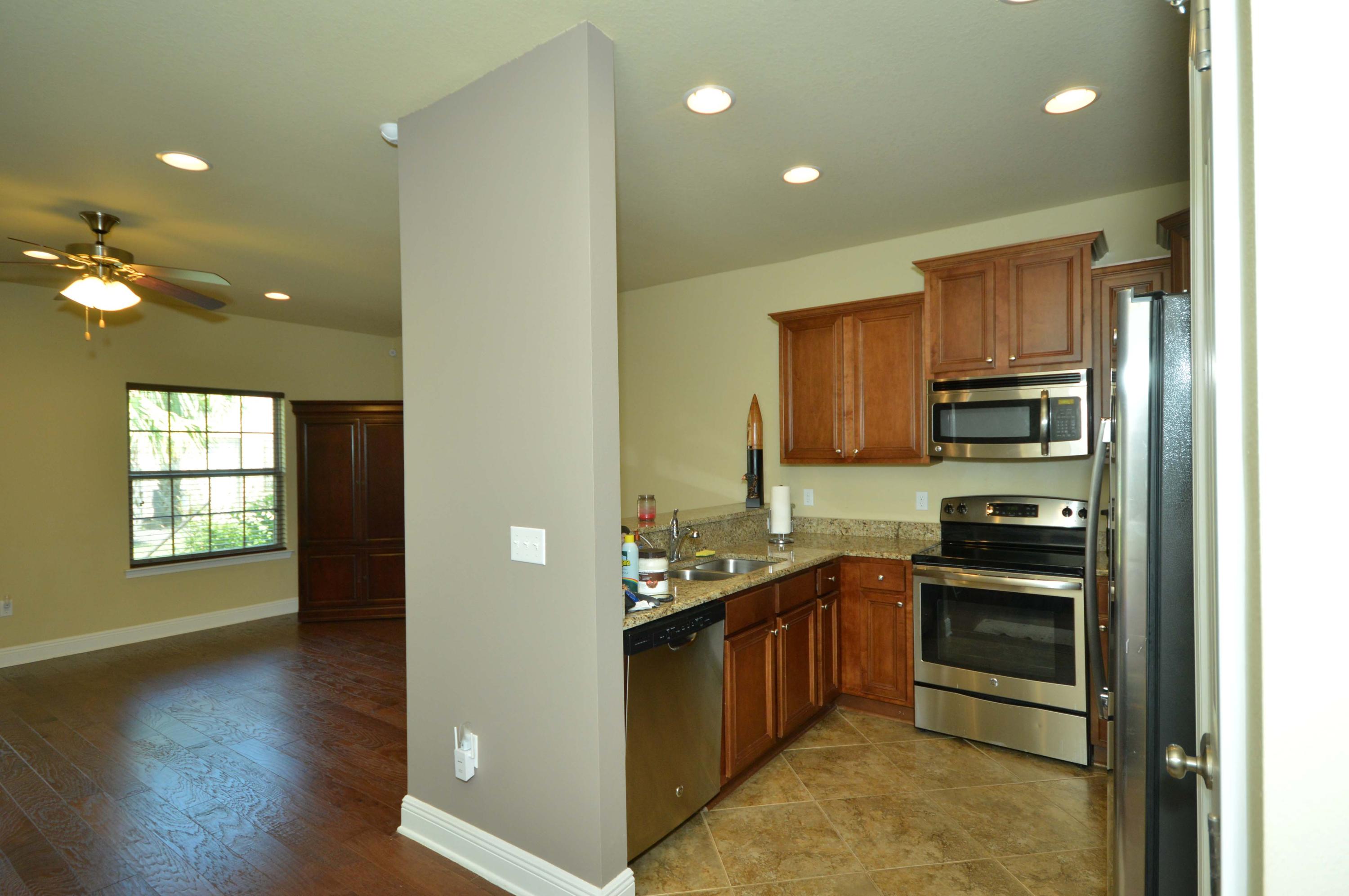 RESERVE POINTE - Residential