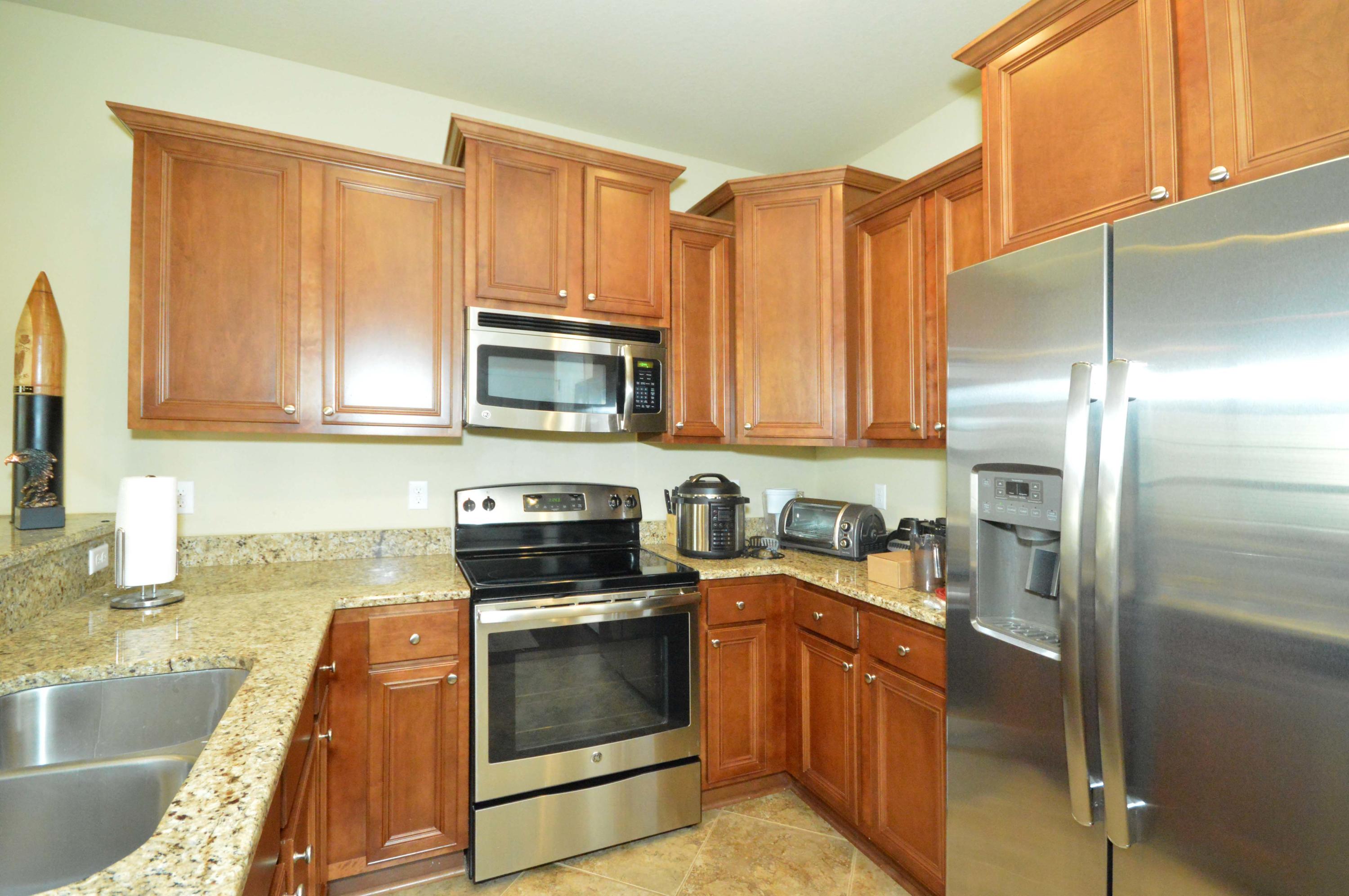 RESERVE POINTE - Residential