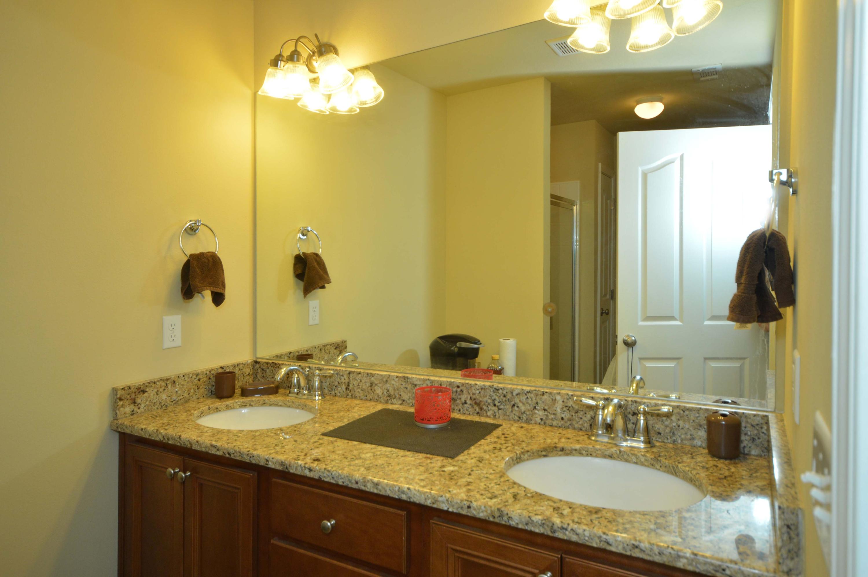 RESERVE POINTE - Residential