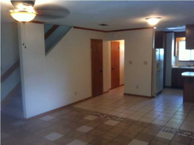 PLANTATION MANOR - Residential Lease