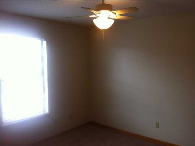 PLANTATION MANOR - Residential Lease