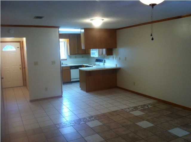 PLANTATION MANOR - Residential Lease