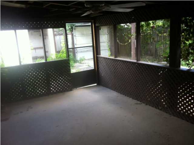 PLANTATION MANOR - Residential Lease