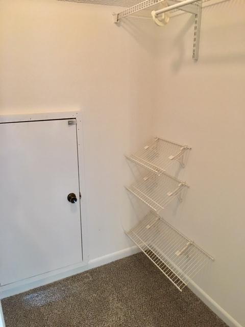 PLANTATION MANOR - Residential Lease