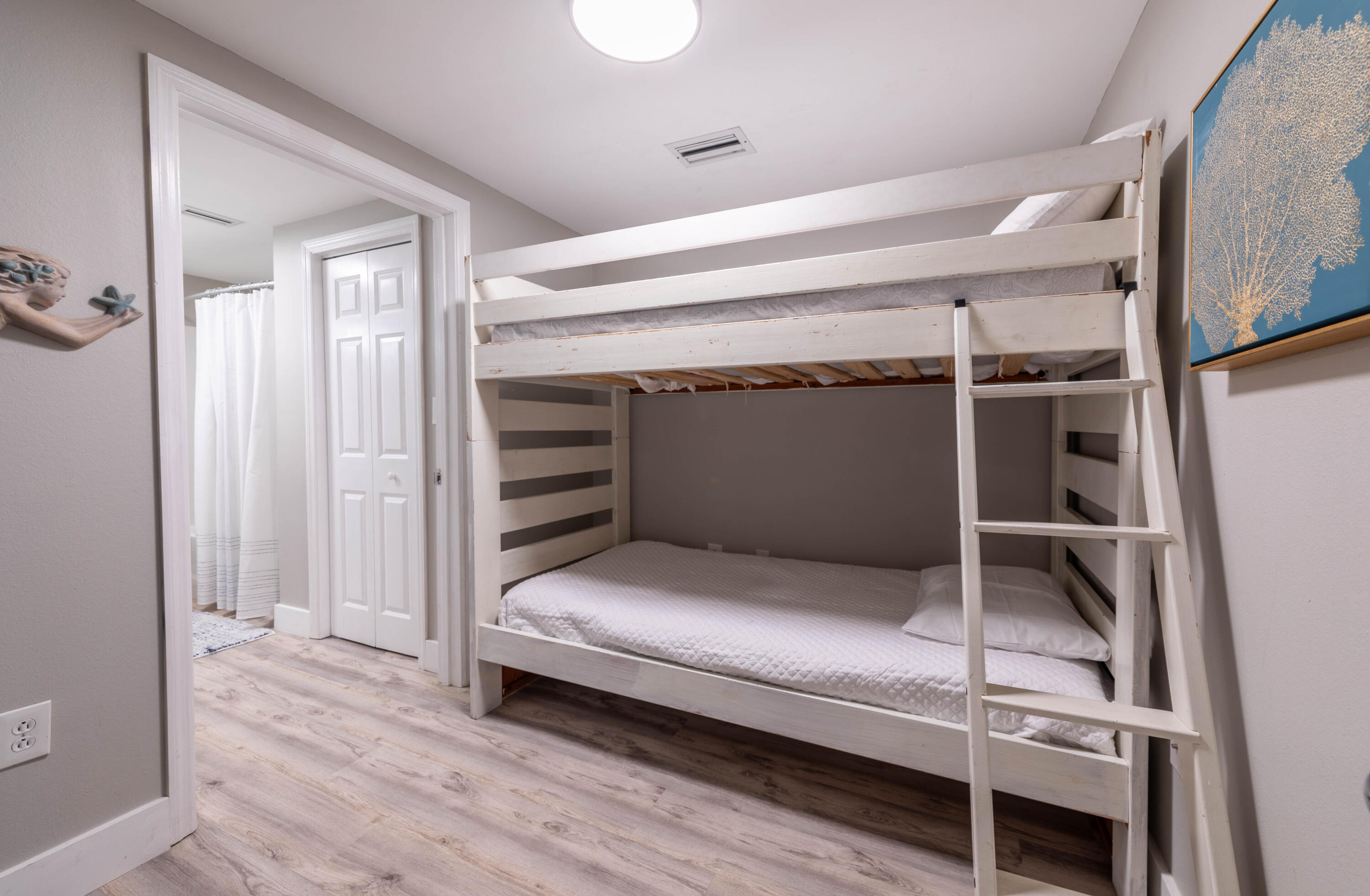 MAJESTIC BEACH TOWERS I - Residential