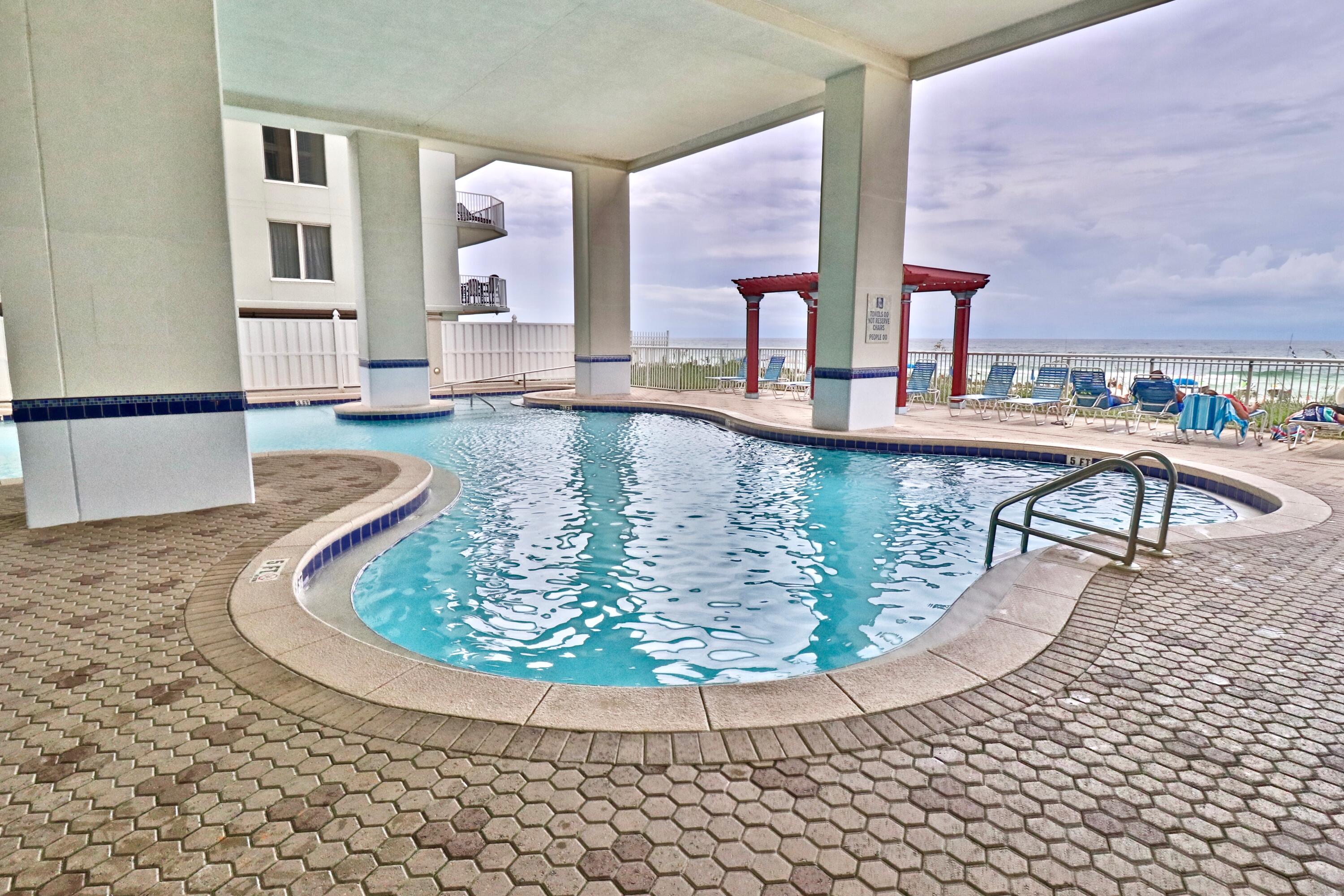 MAJESTIC BEACH TOWERS I - Residential